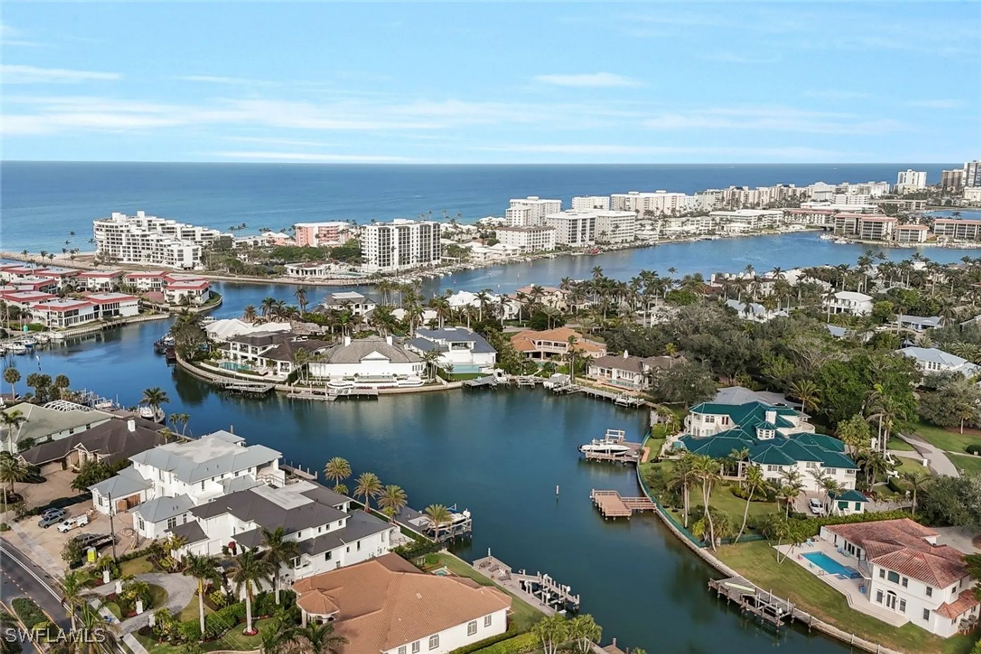 Property Slideshow image 23 of 33 | 350 bow line bnd, Naples, FL, 34103