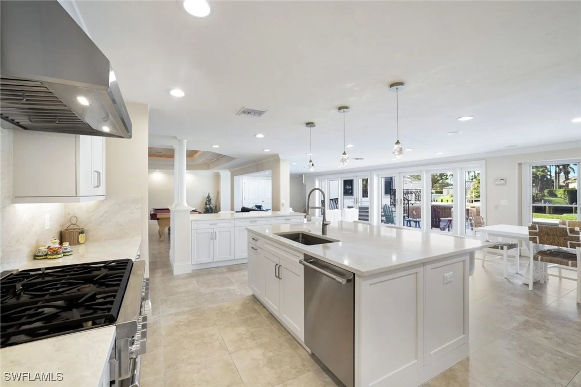 Property Slideshow image 5 of 33 | 350 bow line bnd, Naples, FL, 34103