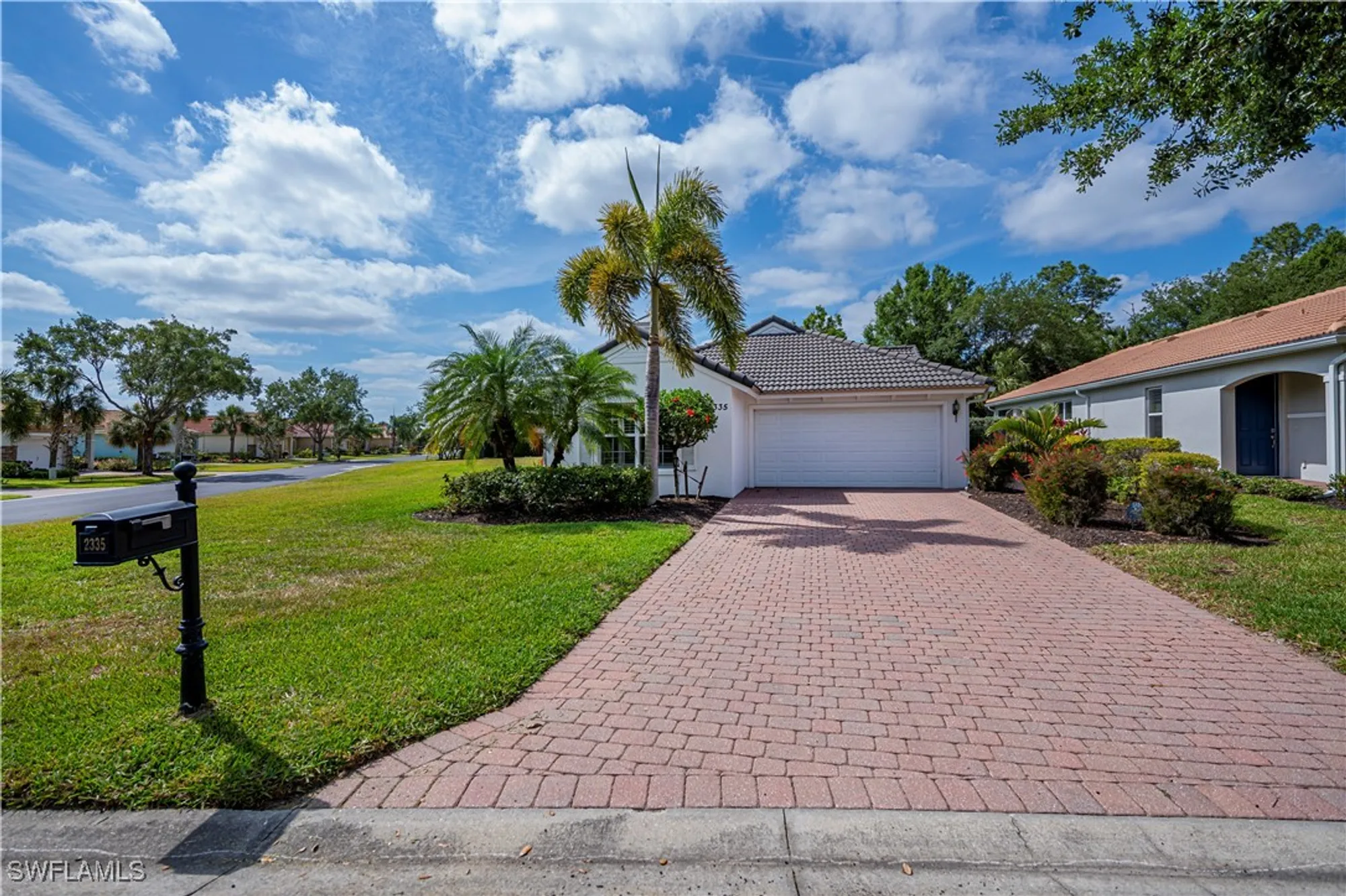 Property Slideshow image 2 of 50 | 2335 summersweet dr, Alva, FL, 33920