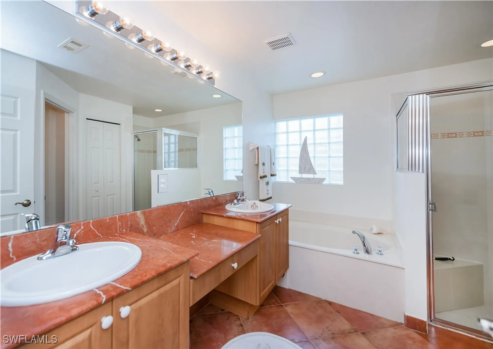 Property Slideshow image 21 of 50 | 2335 summersweet dr, Alva, FL, 33920