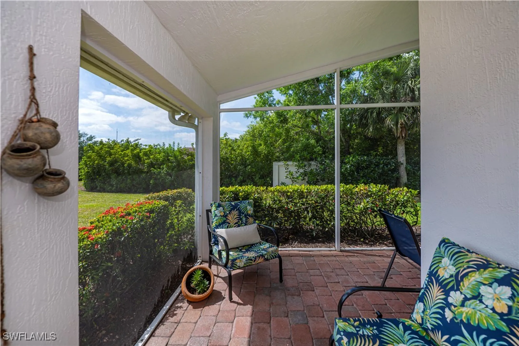 Property Slideshow image 35 of 50 | 2335 summersweet dr, Alva, FL, 33920