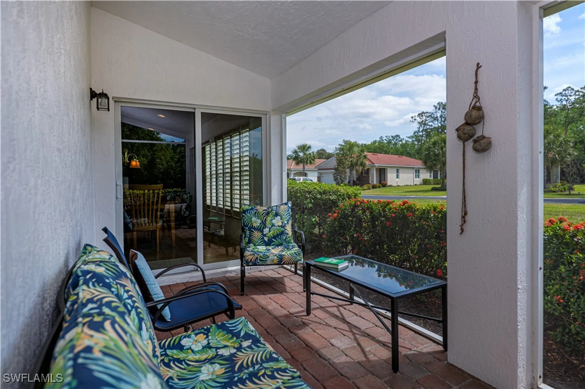 Property Slideshow image 33 of 50 | 2335 summersweet dr, Alva, FL, 33920