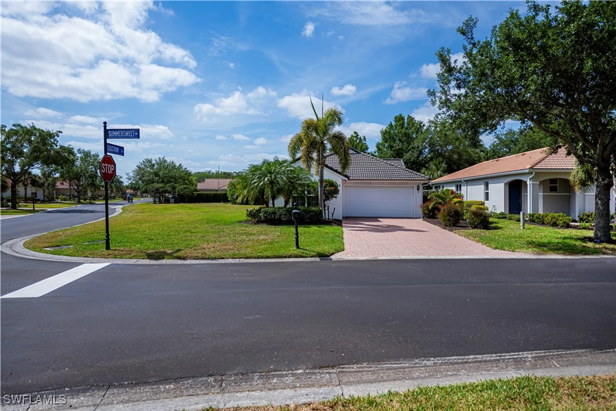 Property Slideshow image 4 of 50 | 2335 summersweet dr, Alva, FL, 33920