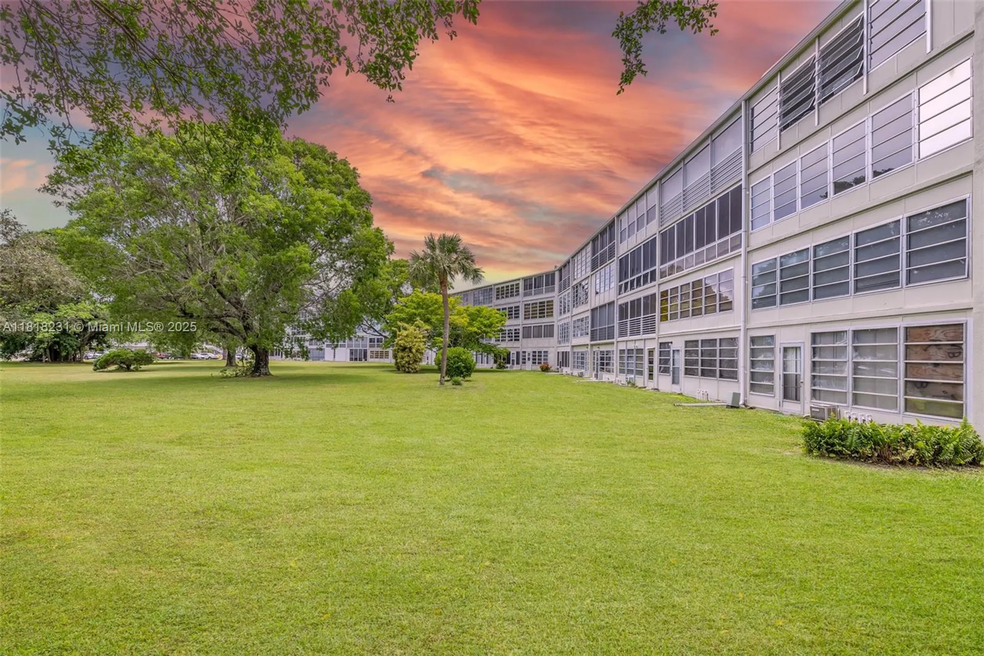 Property Slideshow image 25 of 27 | 2026 berkshire b # 2026, Deerfield Beach, FL, 33442