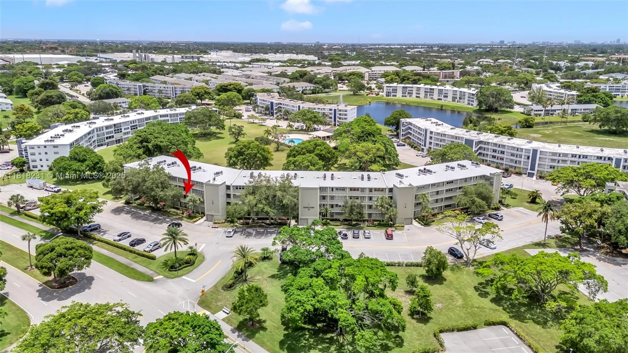 Property Slideshow image 3 of 27 | 2026 berkshire b # 2026, Deerfield Beach, FL, 33442