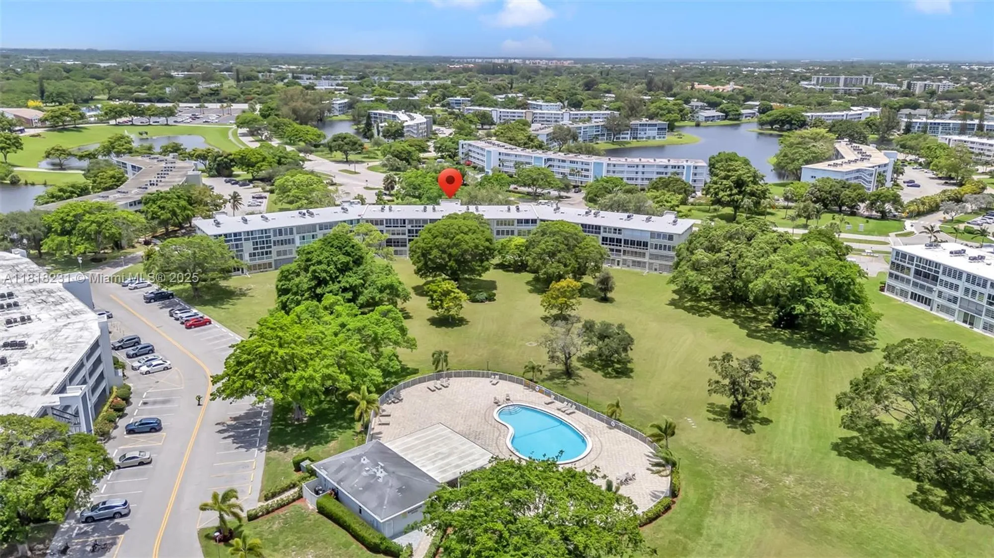 Property Slideshow image 5 of 27 | 2026 berkshire b # 2026, Deerfield Beach, FL, 33442