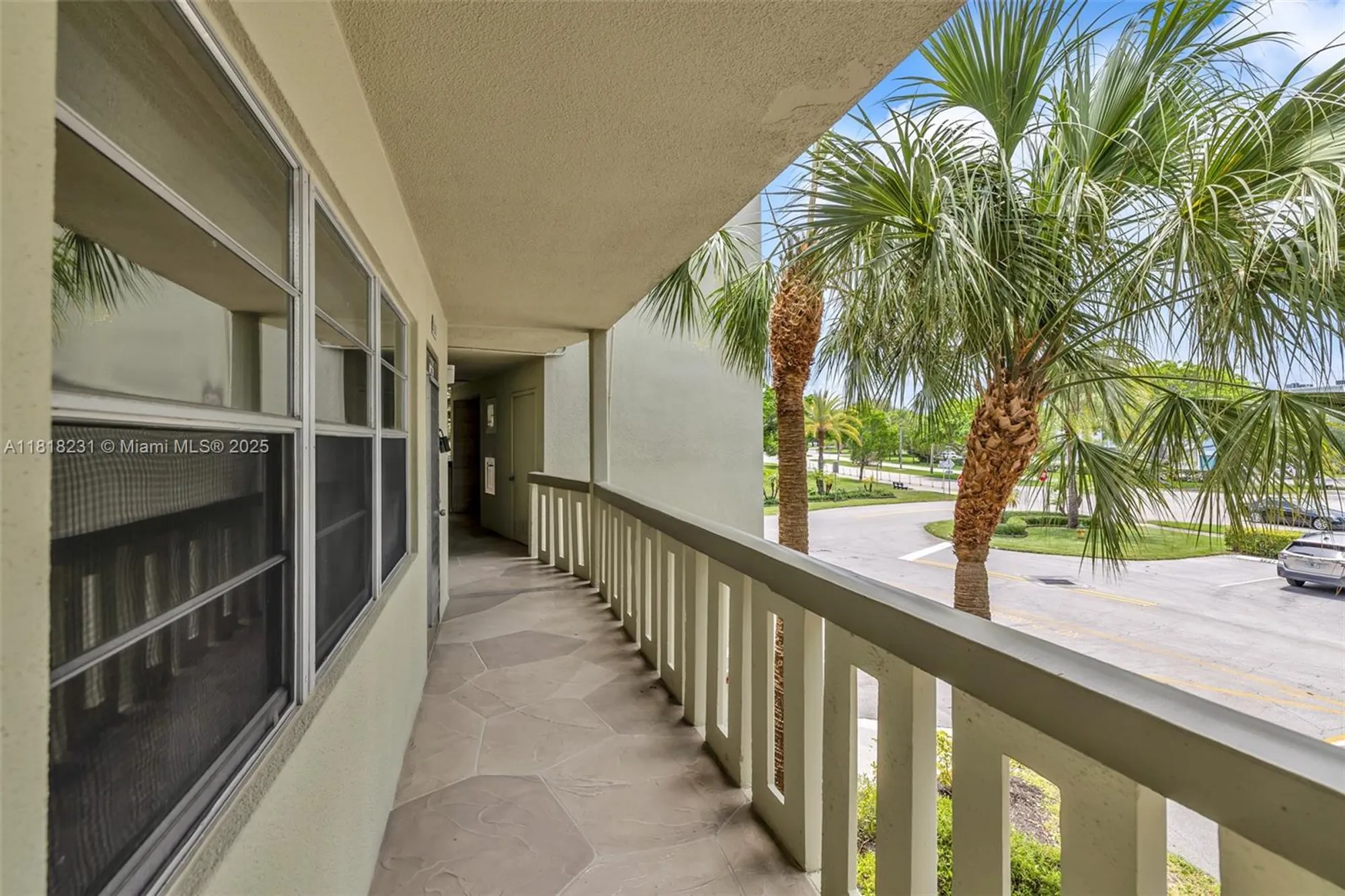 Property Slideshow image 9 of 27 | 2026 berkshire b # 2026, Deerfield Beach, FL, 33442