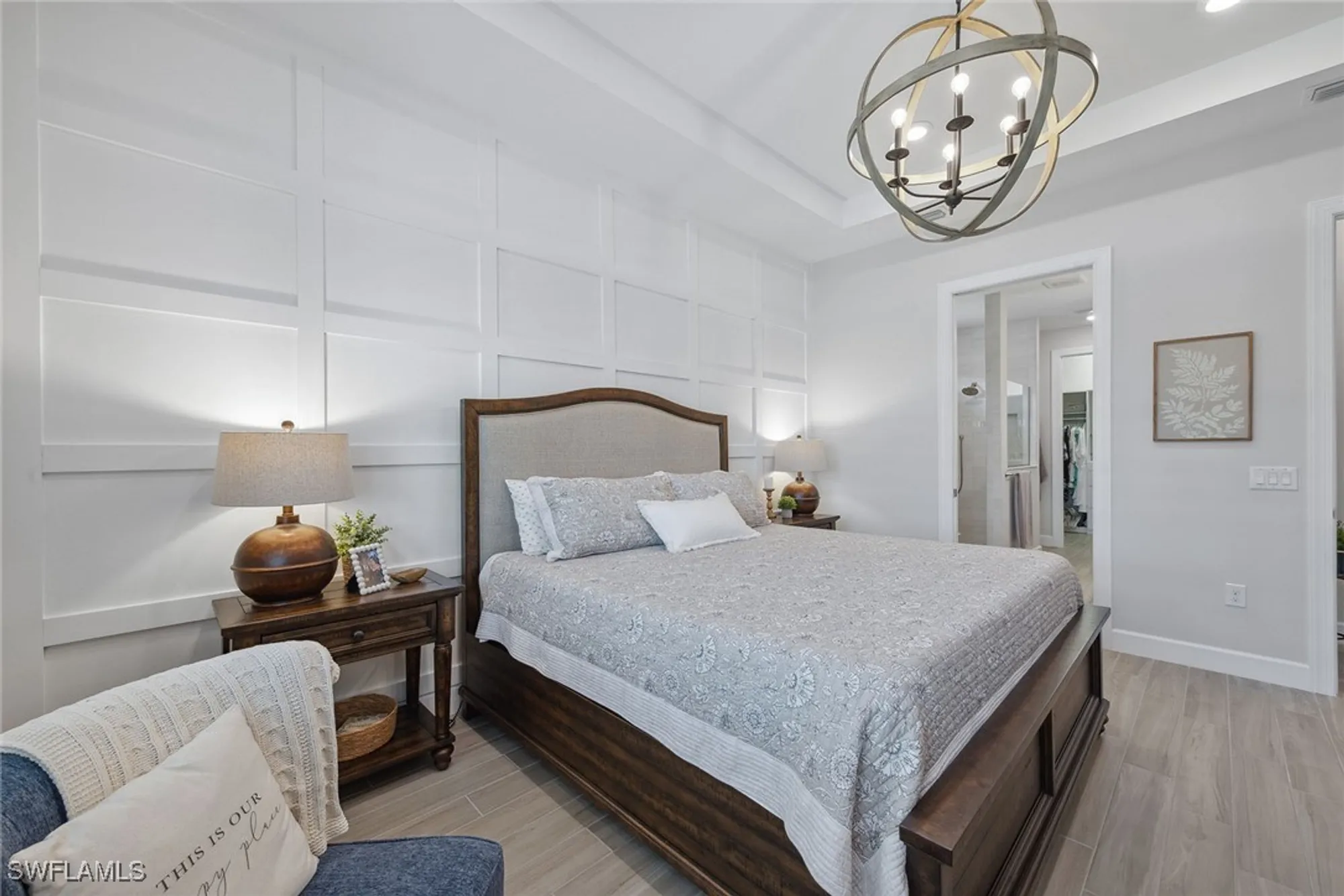 Property Slideshow image 17 of 50 | 2703 aviamar cir, Naples, FL, 34114