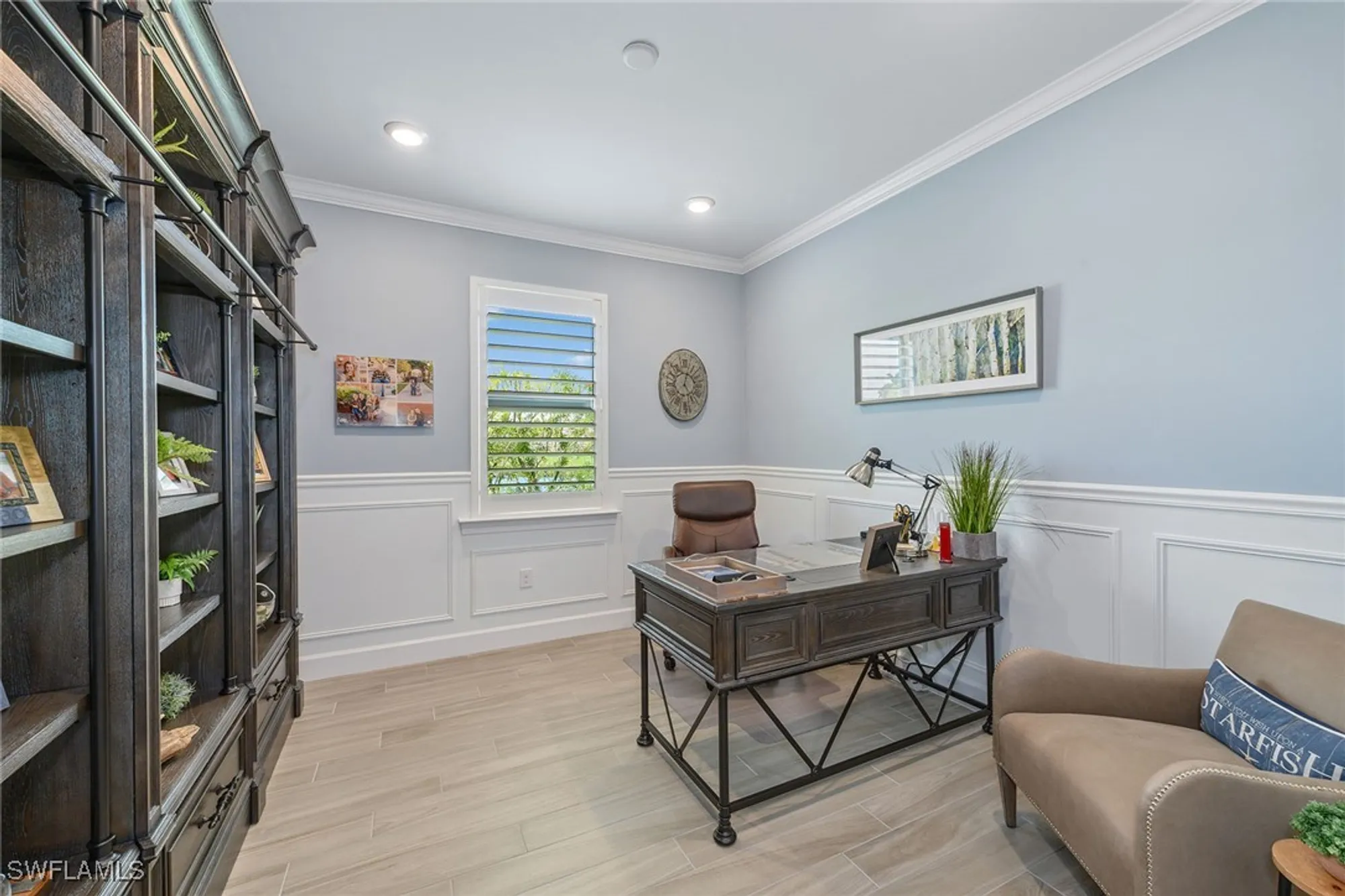 Property Slideshow image 25 of 50 | 2703 aviamar cir, Naples, FL, 34114