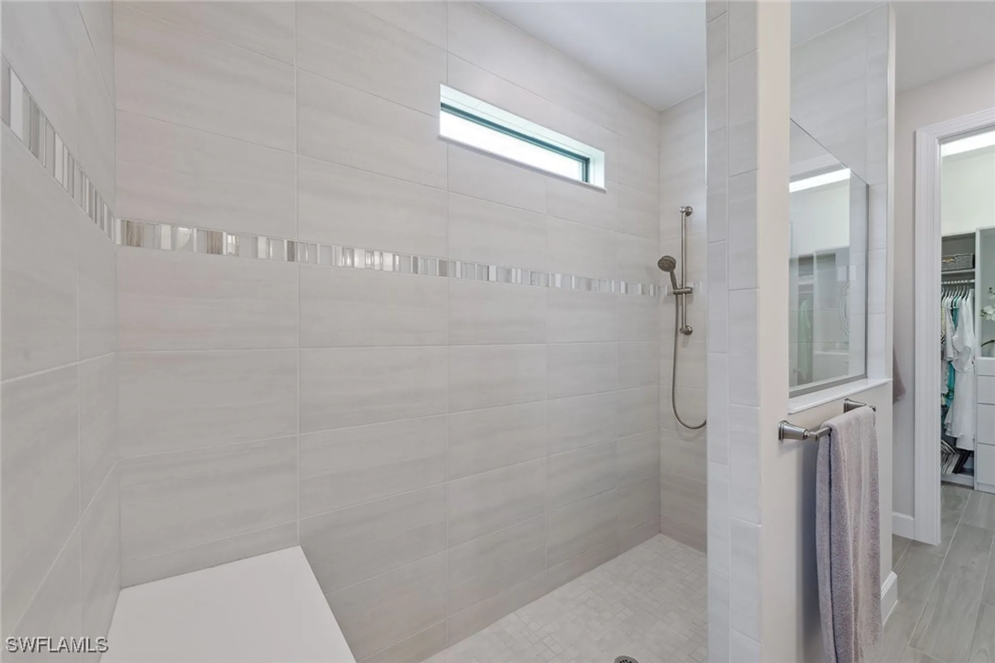 Property Slideshow image 20 of 50 | 2703 aviamar cir, Naples, FL, 34114