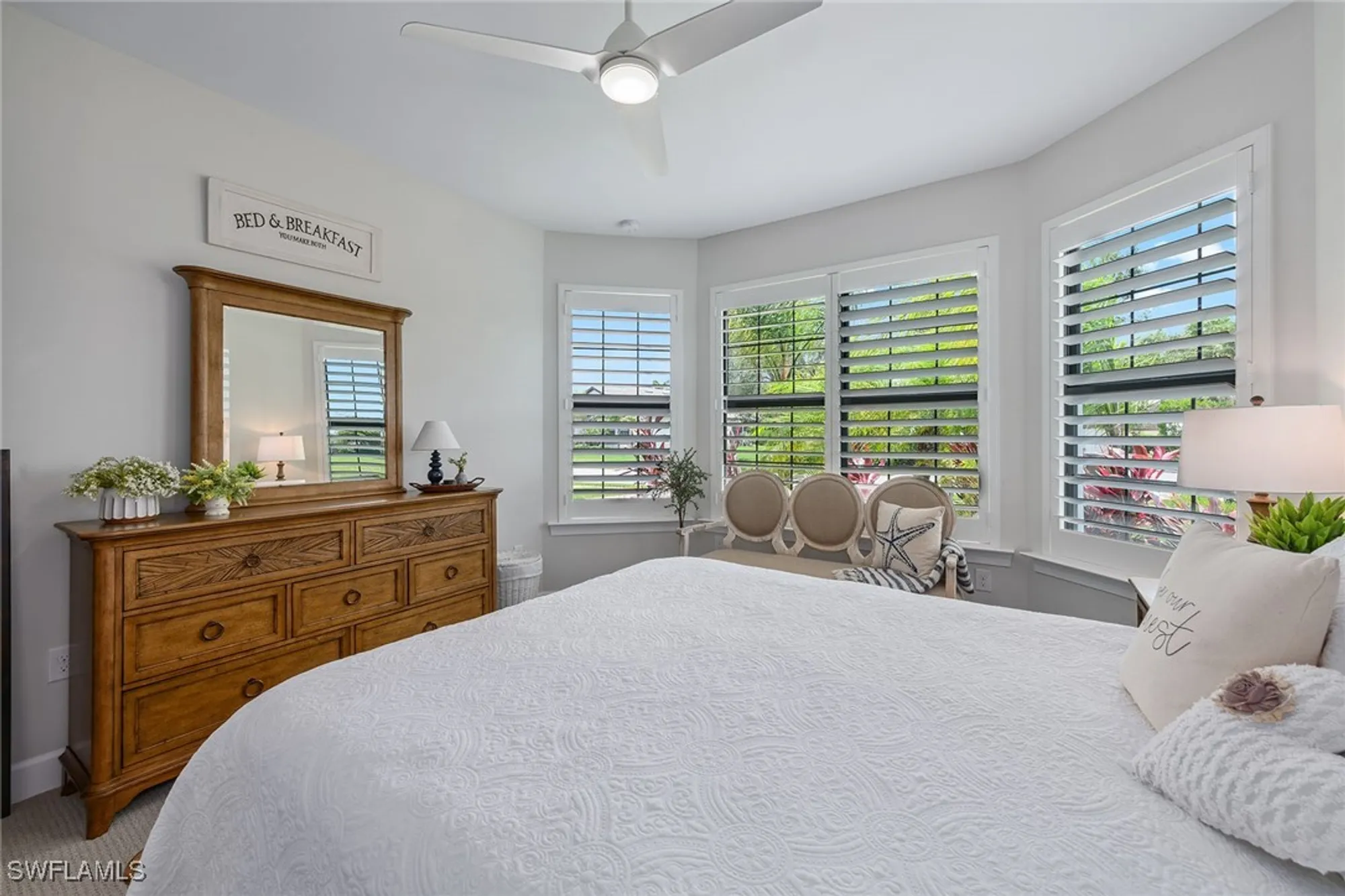 Property Slideshow image 23 of 50 | 2703 aviamar cir, Naples, FL, 34114