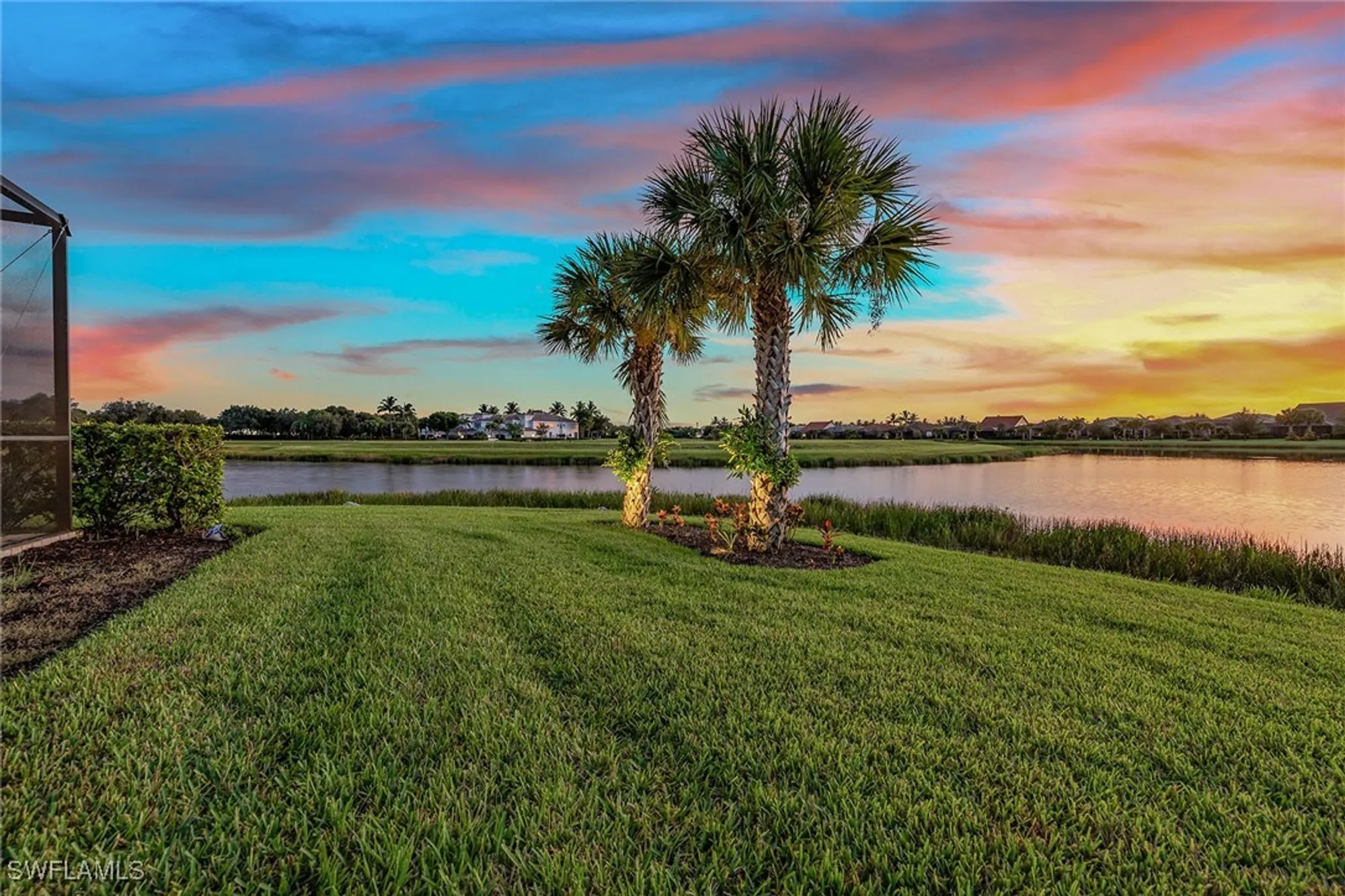 Property Slideshow image 32 of 50 | 2703 aviamar cir, Naples, FL, 34114