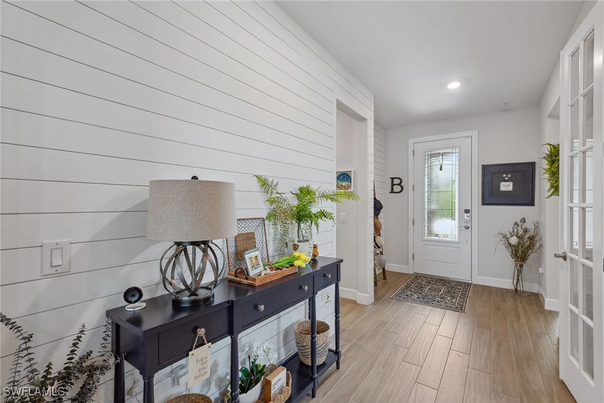 Property Slideshow image 5 of 50 | 2703 aviamar cir, Naples, FL, 34114