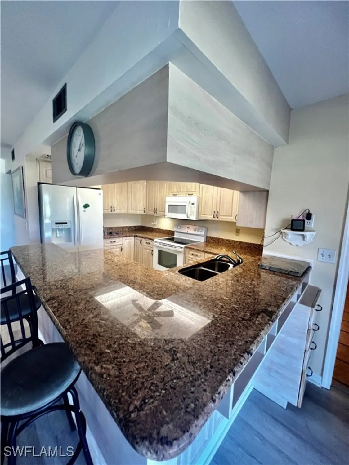 Property Slideshow image 16 of 35 | 5765 trailwinds dr 115, Fort Myers, FL, 33907