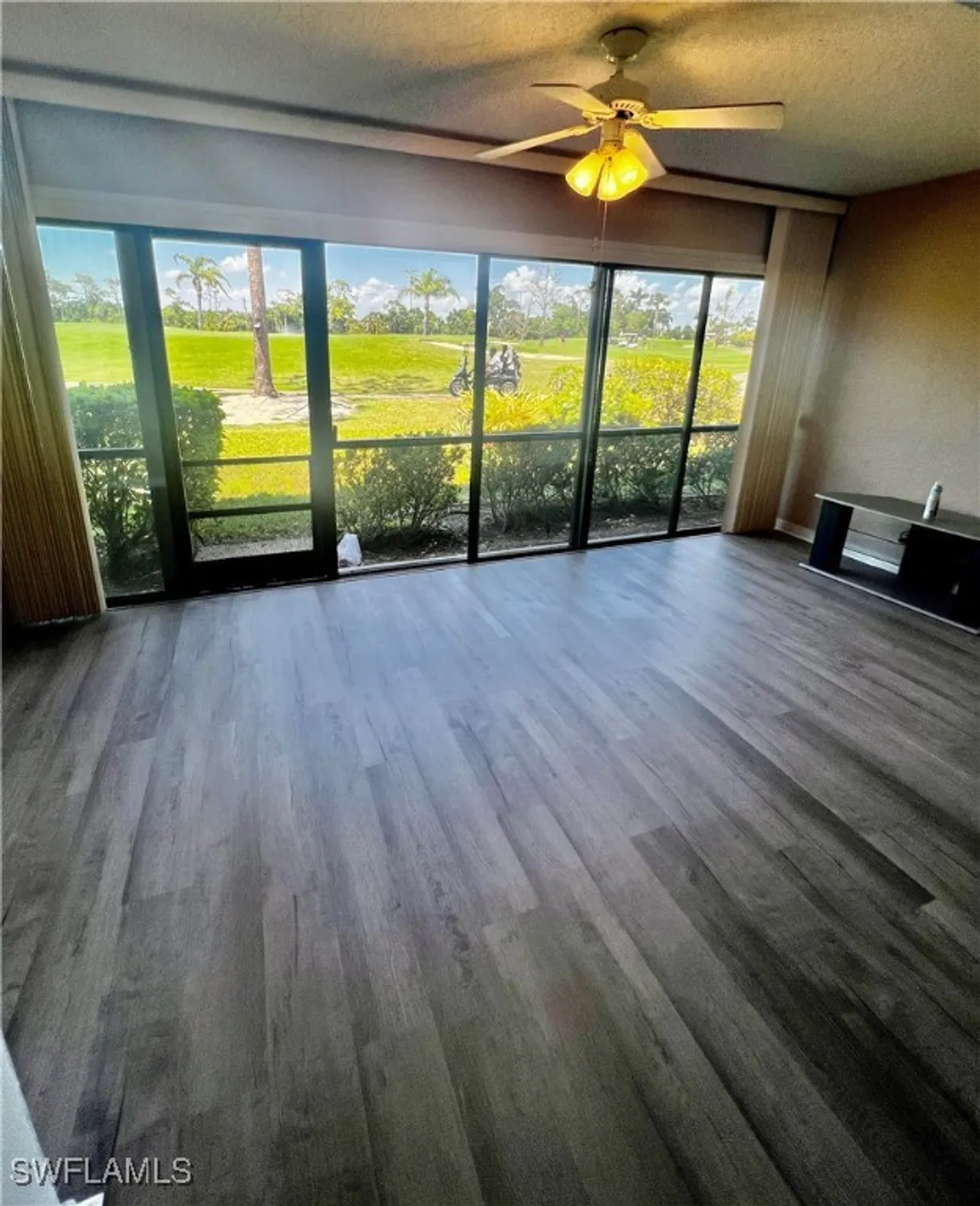 Property Slideshow image 21 of 35 | 5765 trailwinds dr 115, Fort Myers, FL, 33907