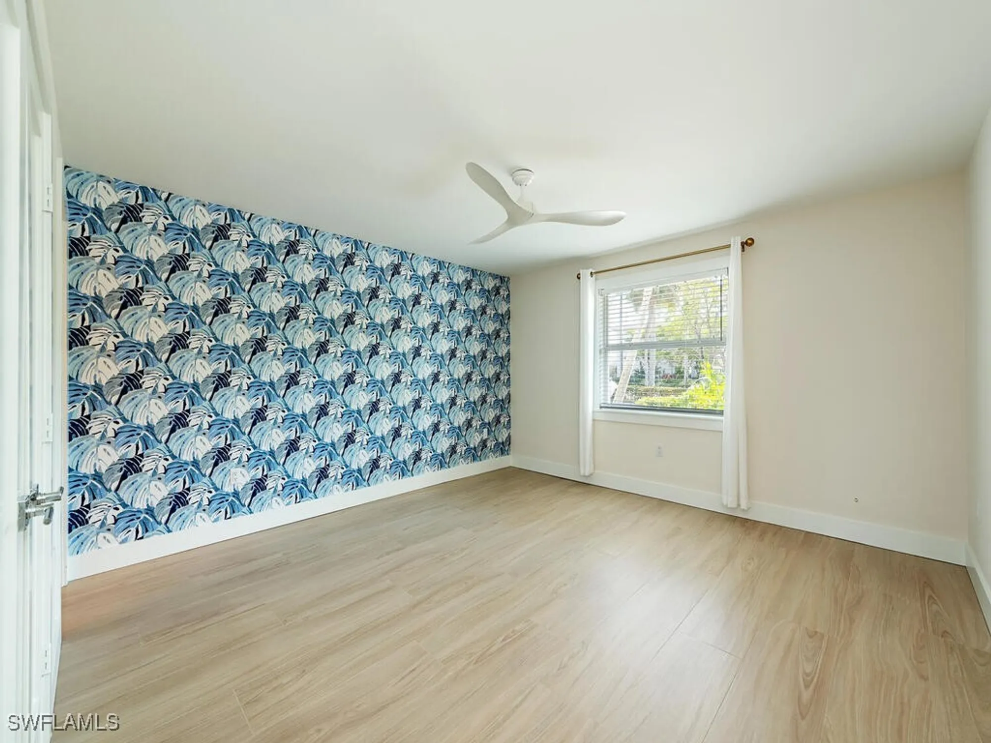 Property Slideshow image 11 of 35 | 333 harbour dr apt 108, Naples, FL, 34103