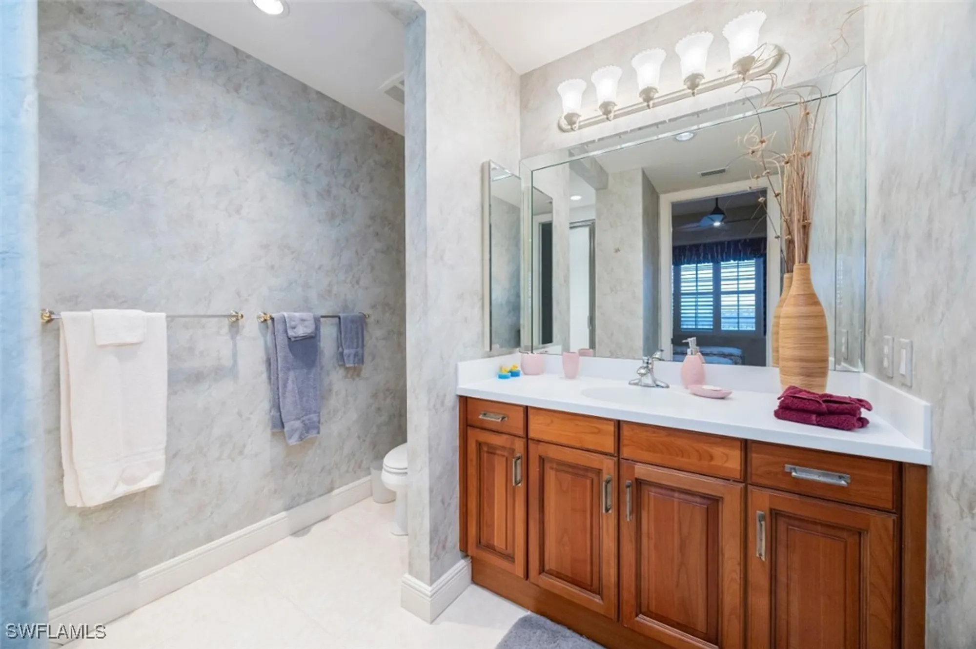 Property Slideshow image 25 of 29 | 570 el camino real apt 2504, Naples, FL, 34119