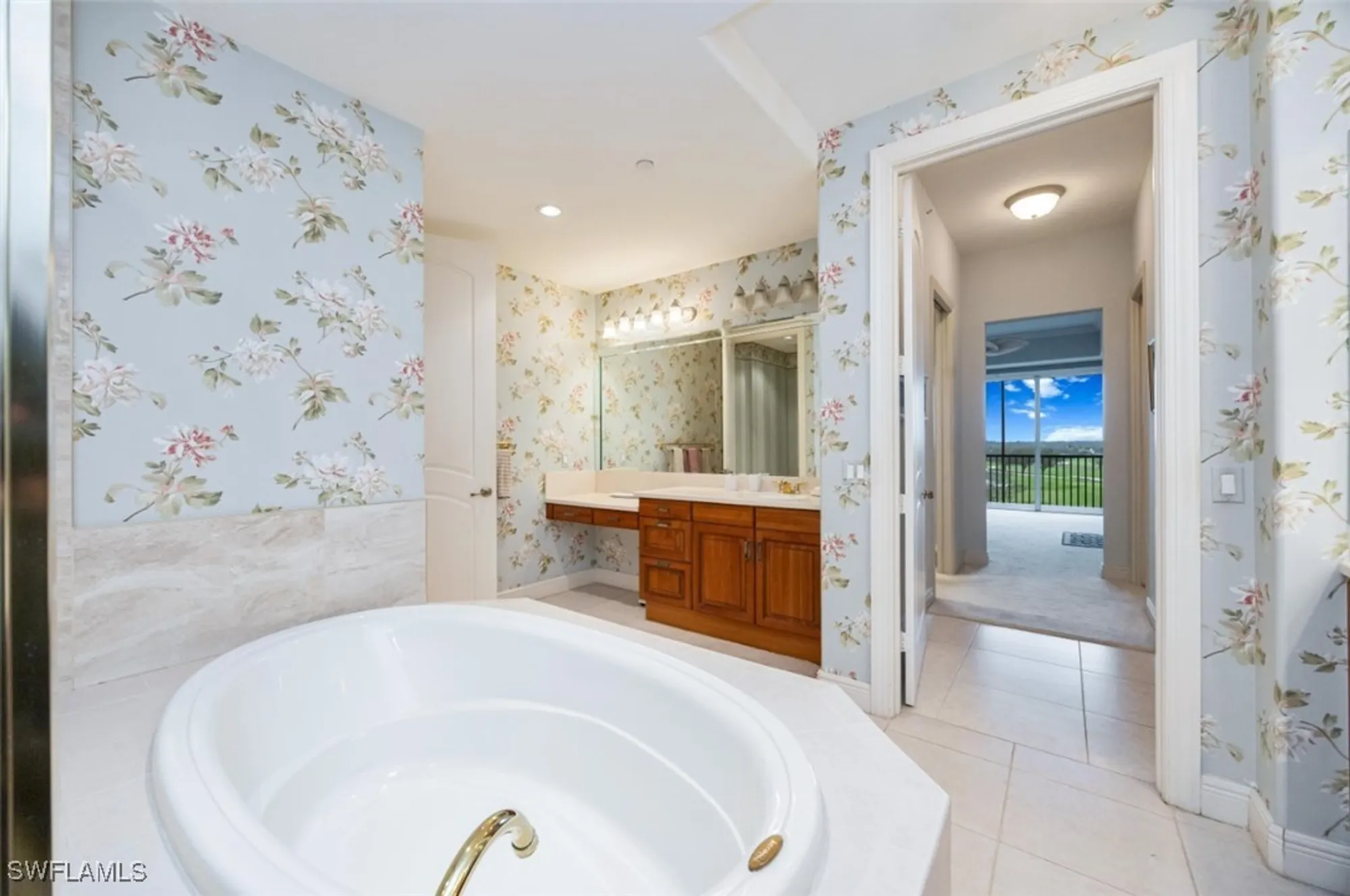 Property Slideshow image 21 of 29 | 570 el camino real apt 2504, Naples, FL, 34119