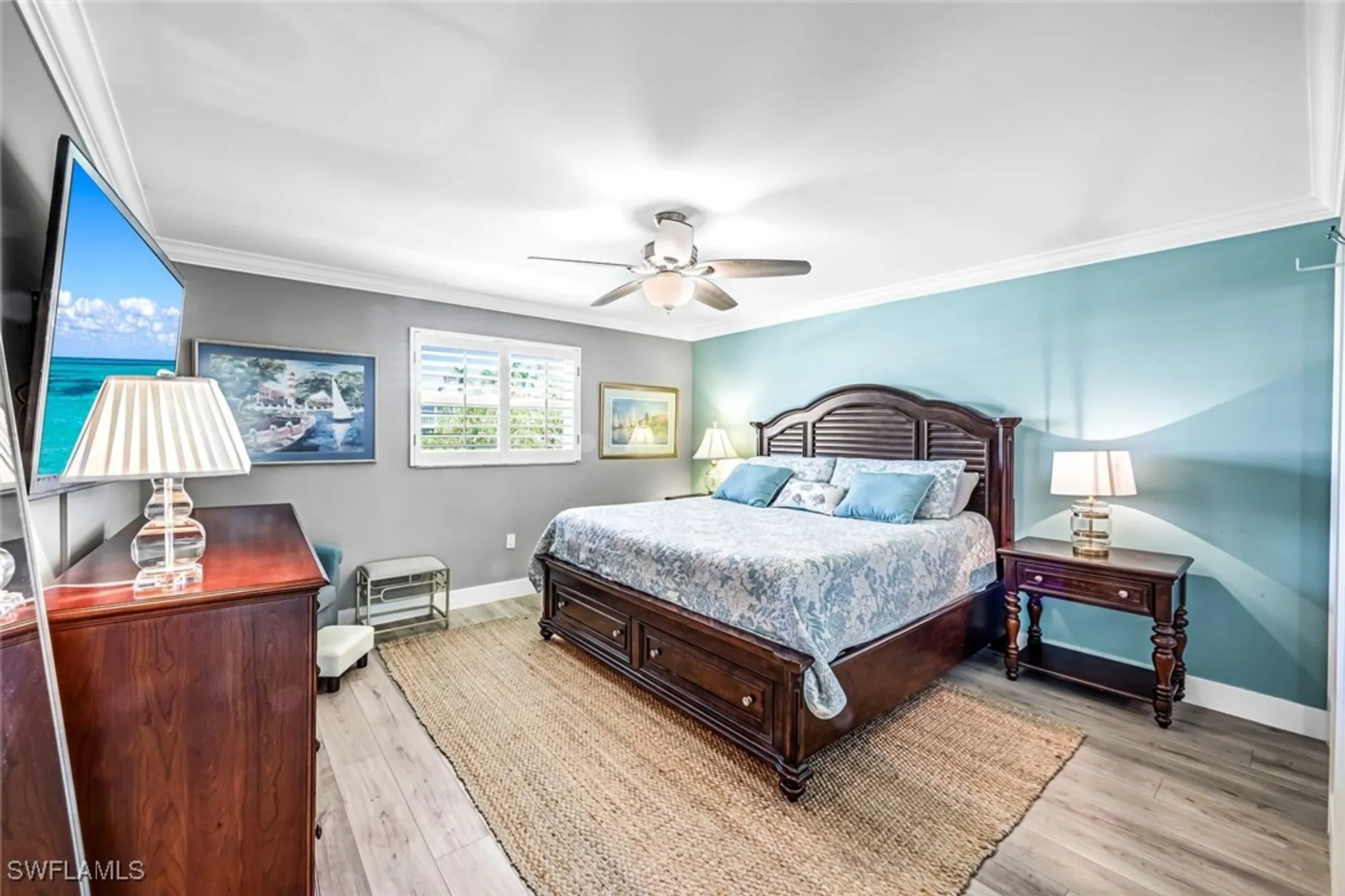 Property Slideshow image 14 of 33 | 333 harbour dr 201, Naples, FL, 34103