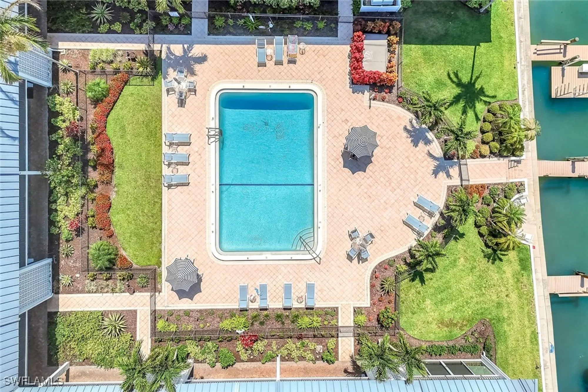 Property Slideshow image 12 of 33 | 333 harbour dr 201, Naples, FL, 34103