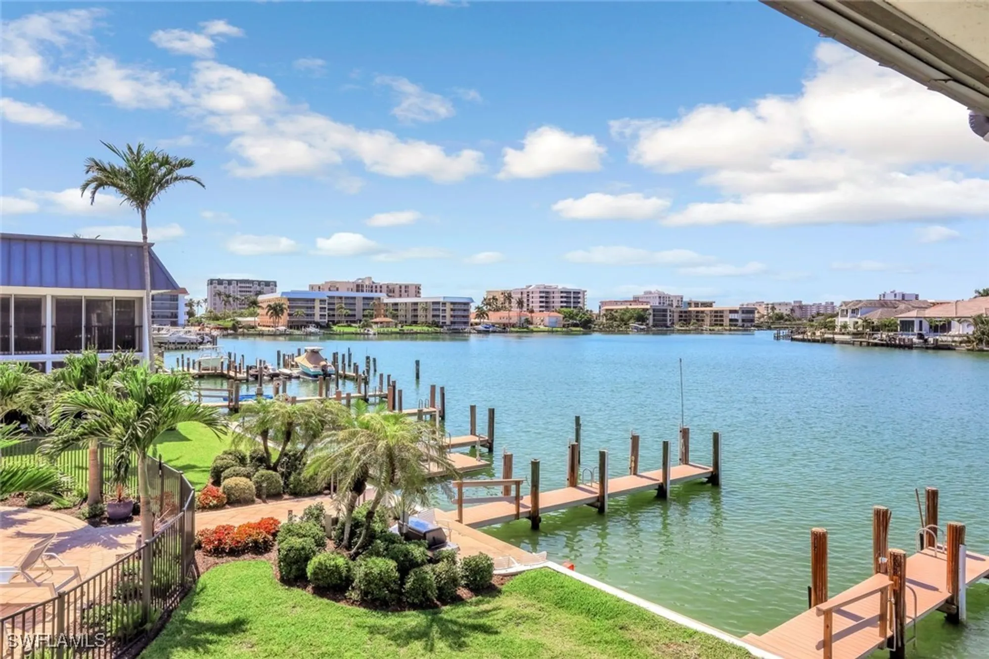 Property Slideshow image 13 of 33 | 333 harbour dr 201, Naples, FL, 34103