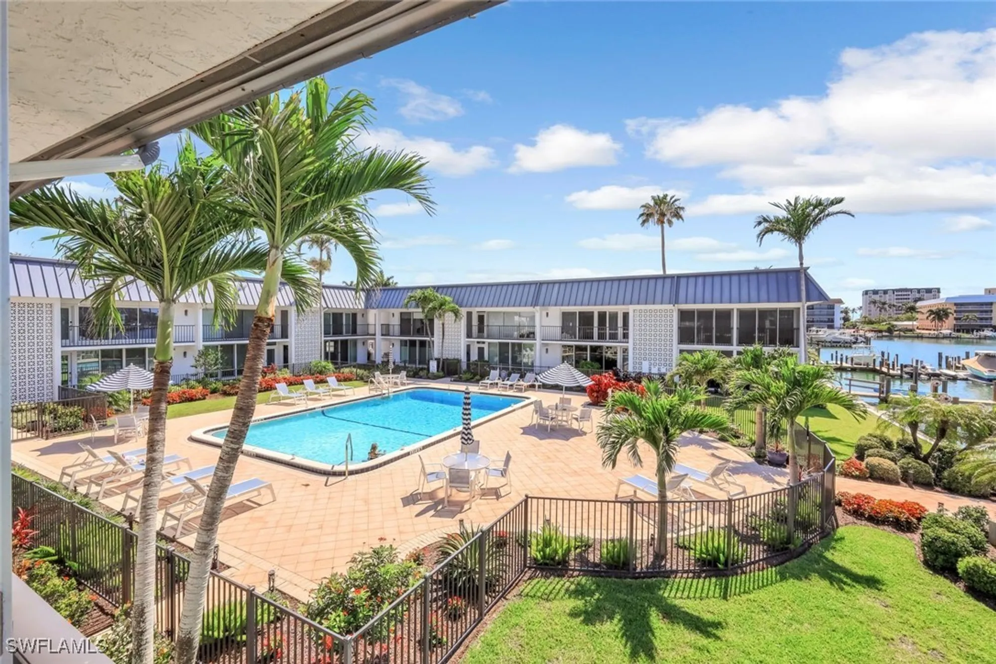 Property Slideshow image 25 of 33 | 333 harbour dr 201, Naples, FL, 34103