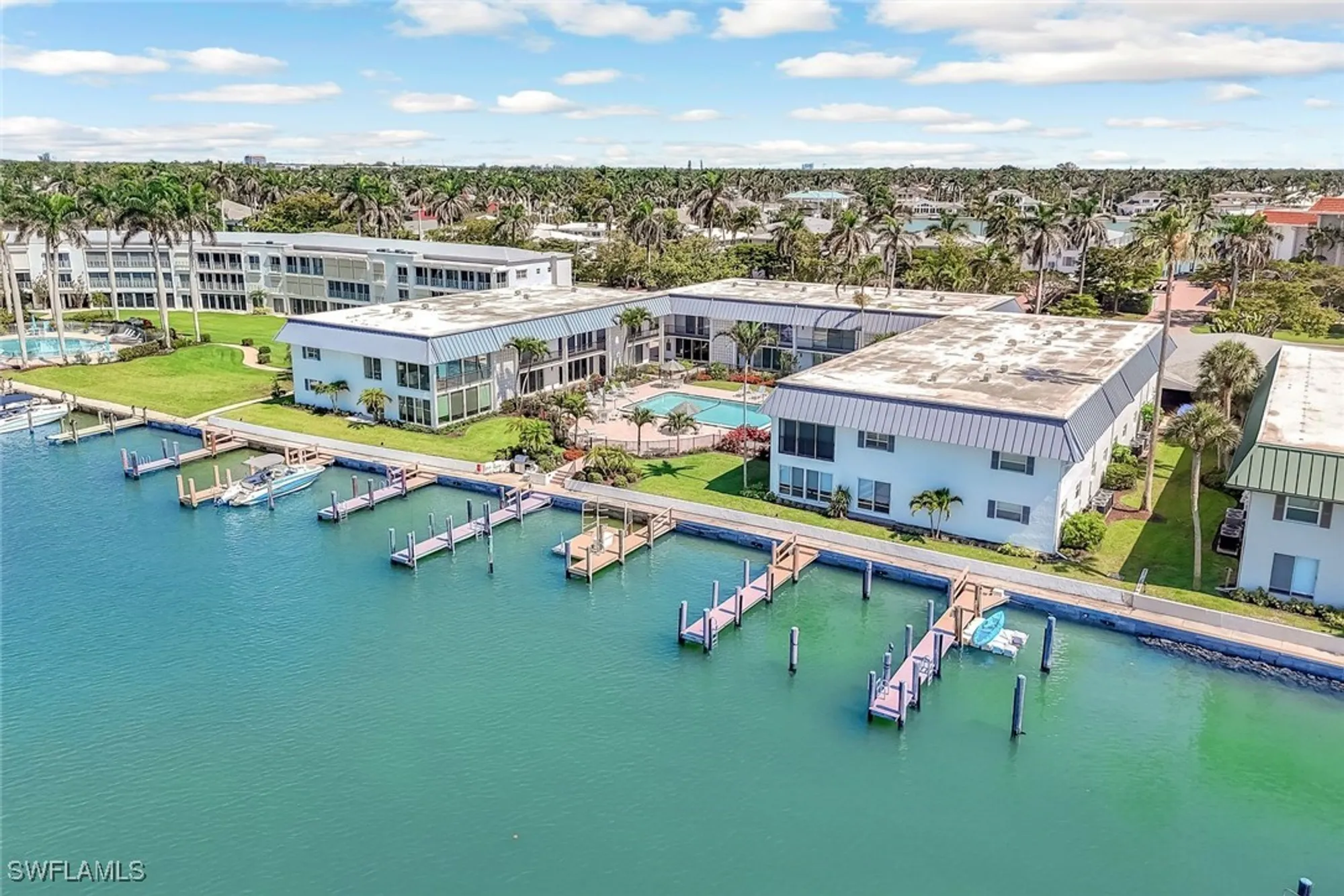 Property Slideshow image 26 of 33 | 333 harbour dr 201, Naples, FL, 34103