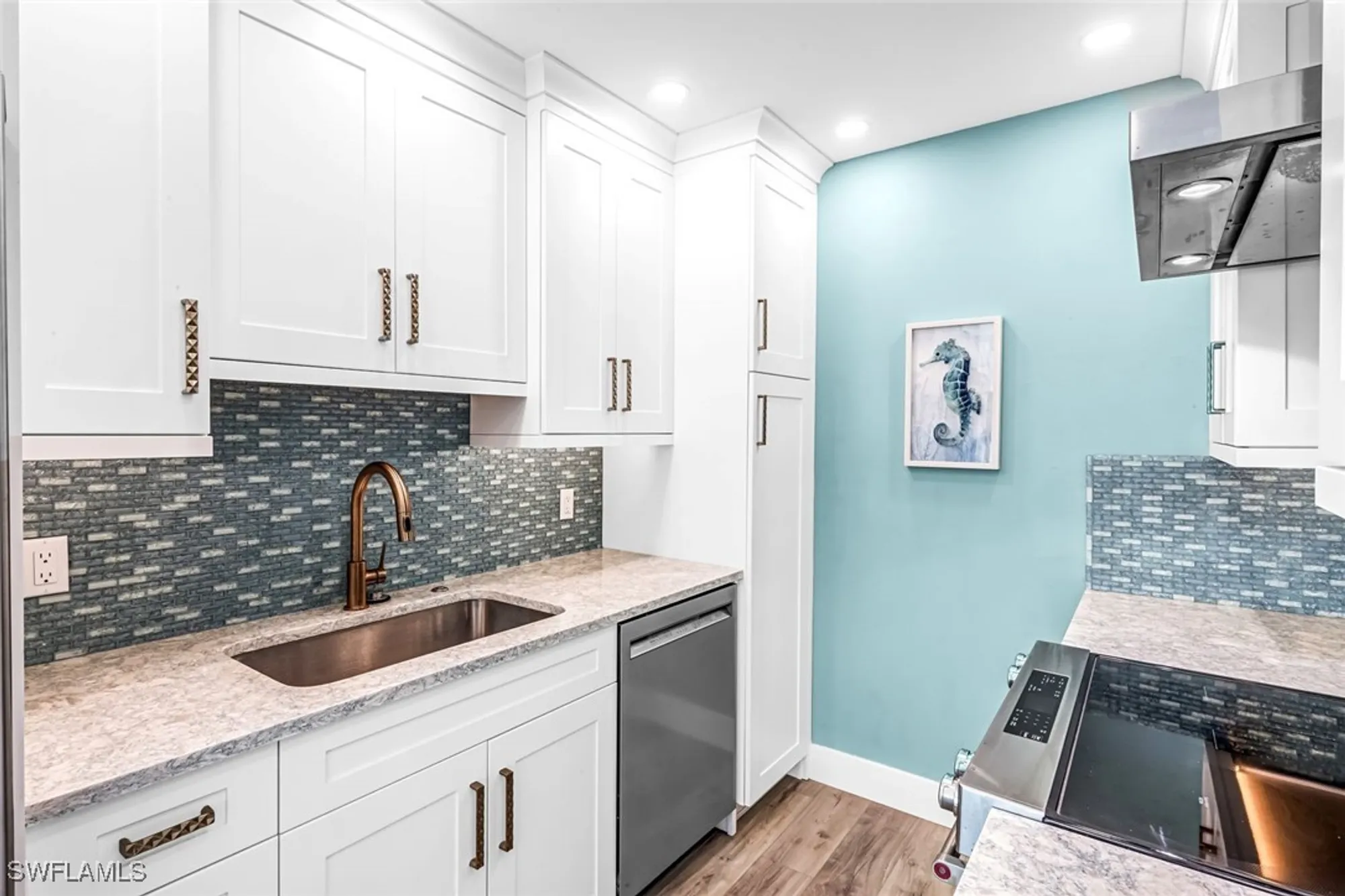 Property Slideshow image 23 of 33 | 333 harbour dr 201, Naples, FL, 34103