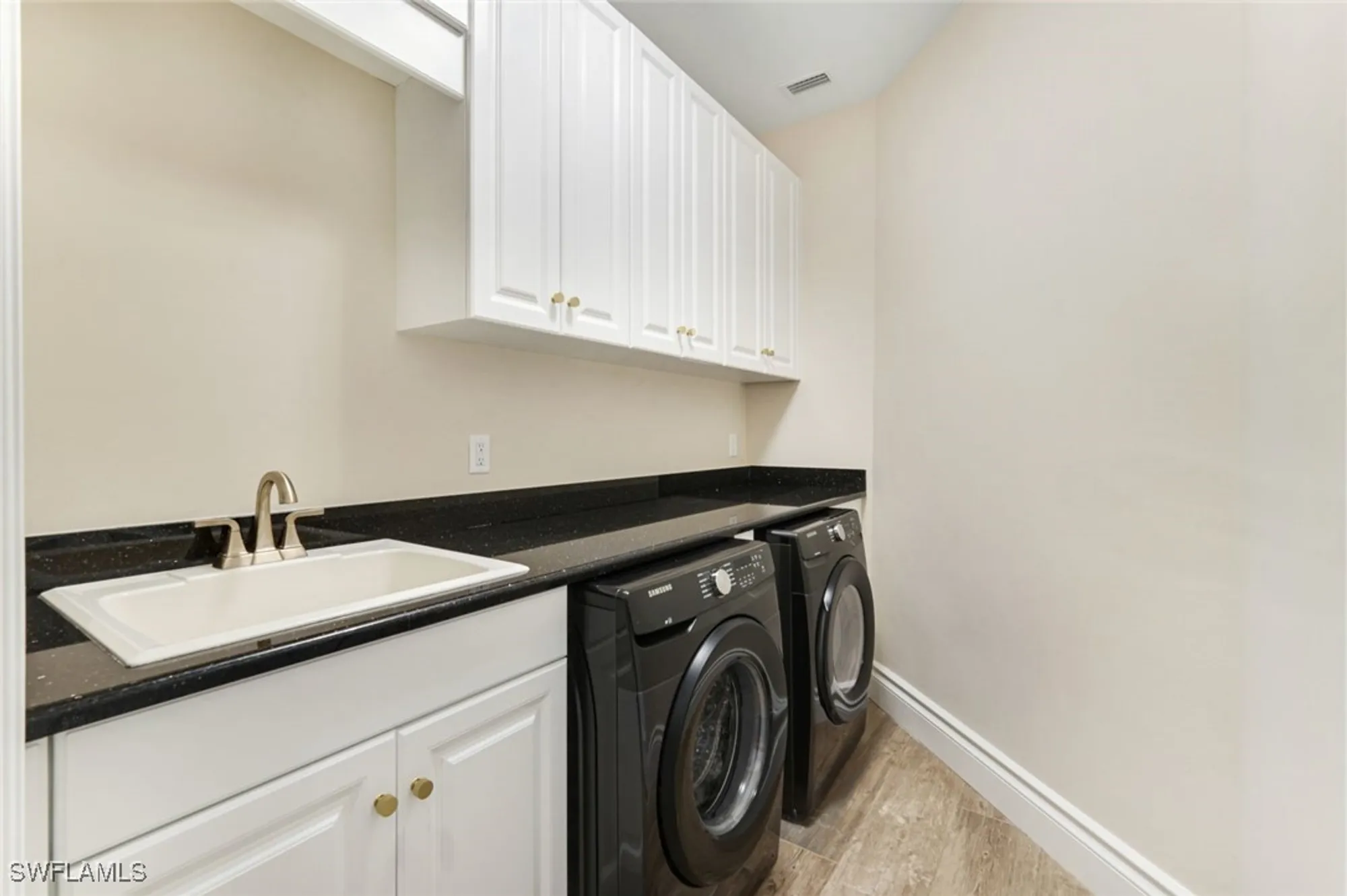 Property Slideshow image 29 of 43 | 384 mooring line dr, Naples, FL, 34102