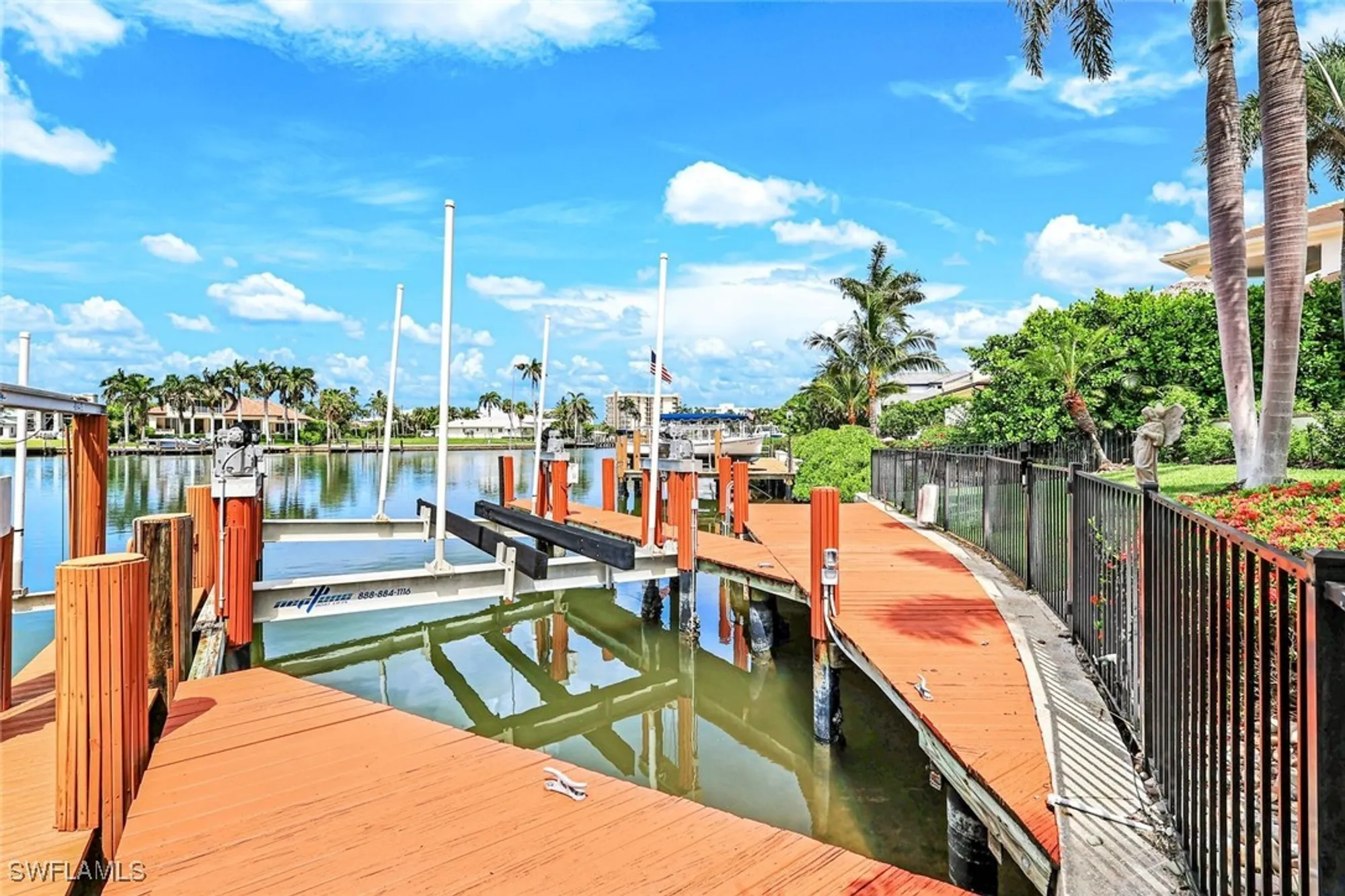 Property Slideshow image 8 of 43 | 384 mooring line dr, Naples, FL, 34102