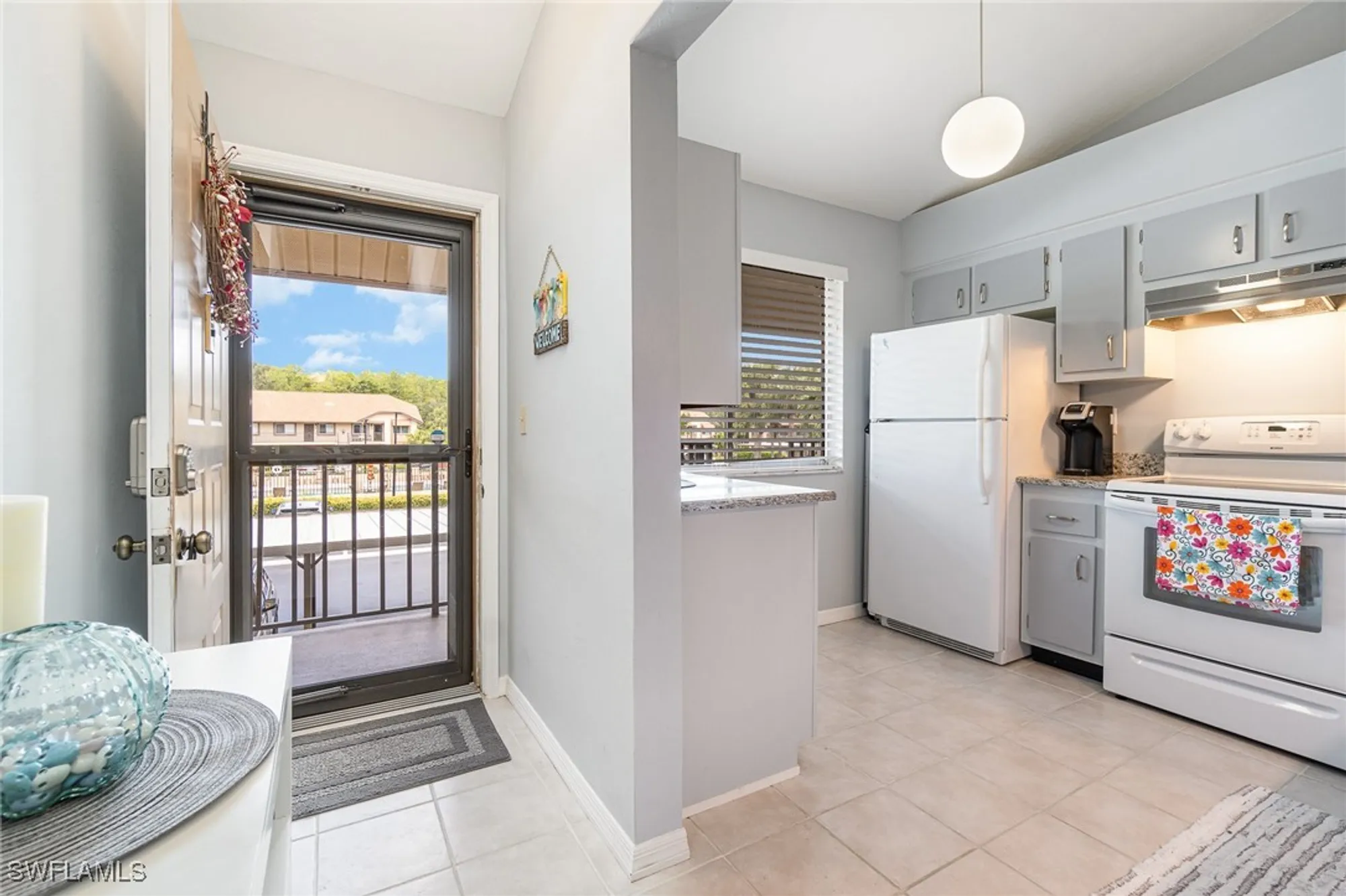 Property Slideshow image 7 of 41 | 13090 cross creek ct apt 210, Fort Myers, FL, 33912