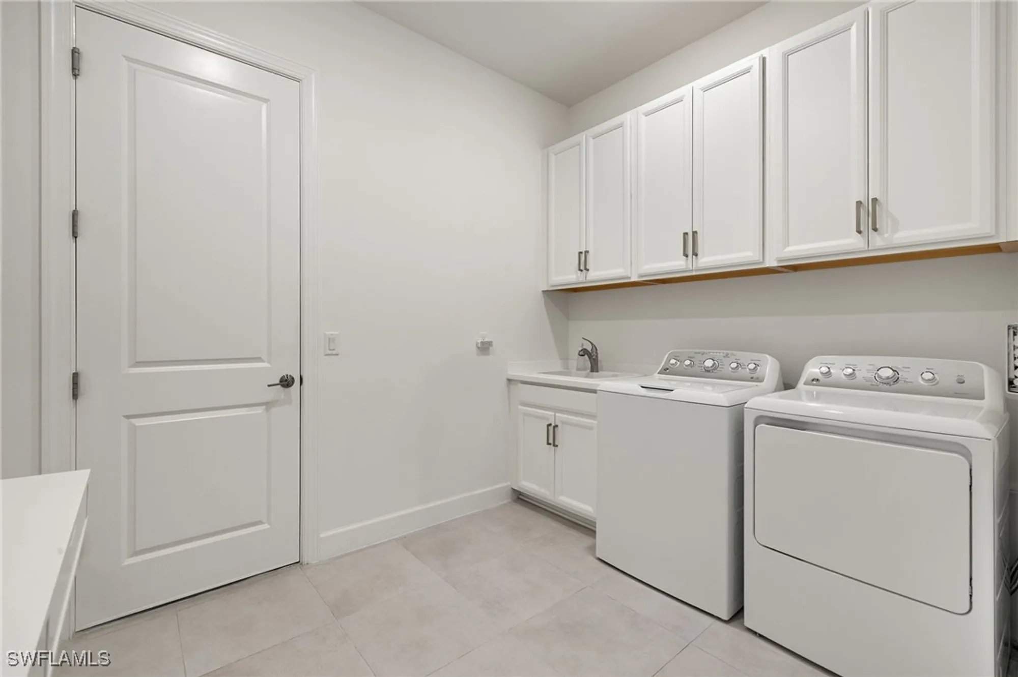 Property Slideshow image 28 of 45 | 11947 noveli ct, Fort Myers, FL, 33913