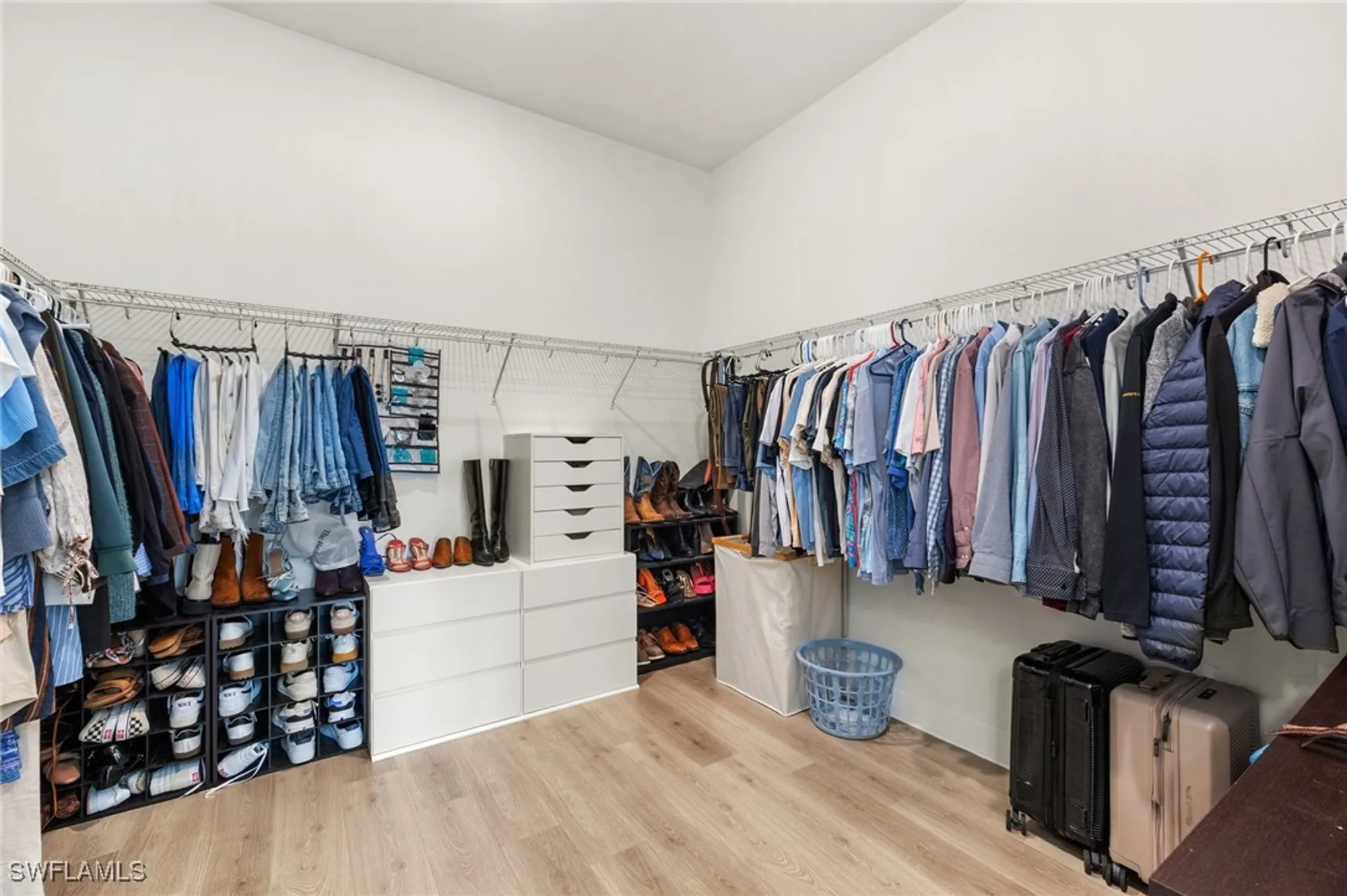 Property Slideshow image 22 of 45 | 11947 noveli ct, Fort Myers, FL, 33913