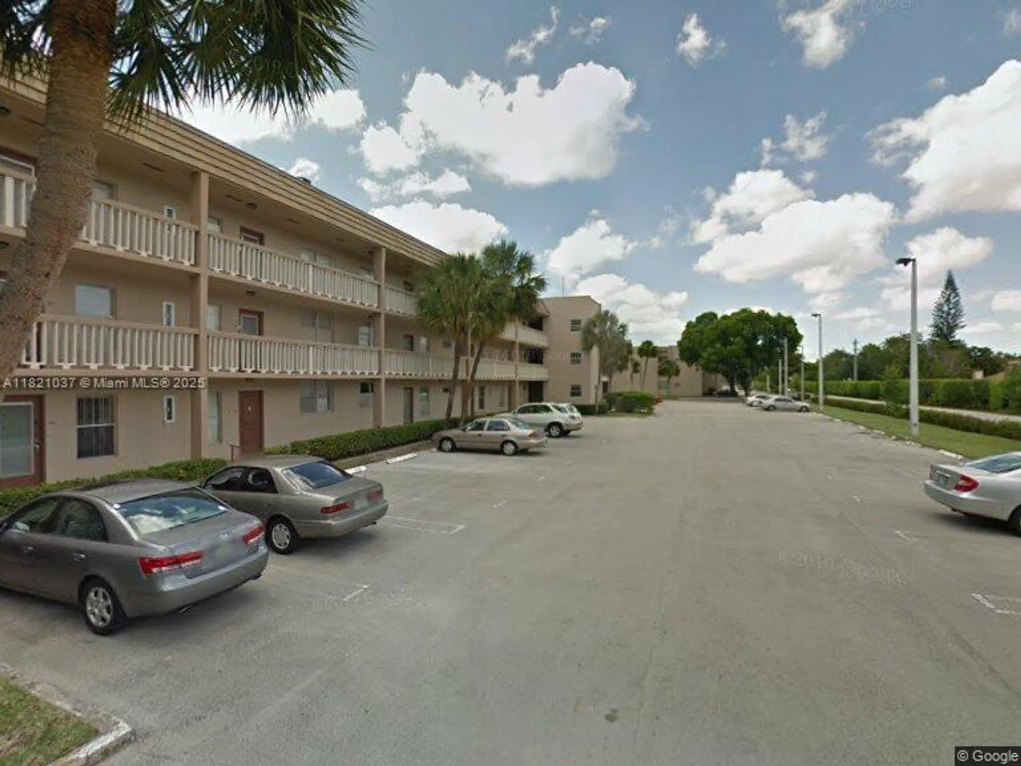 Property Slideshow image 1 of 33 | 5841 nw 61st ave apt 310, Tamarac, FL, 33319
