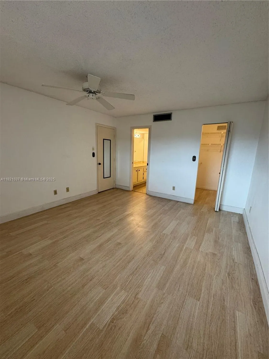 Property Slideshow image 20 of 33 | 5841 nw 61st ave apt 310, Tamarac, FL, 33319