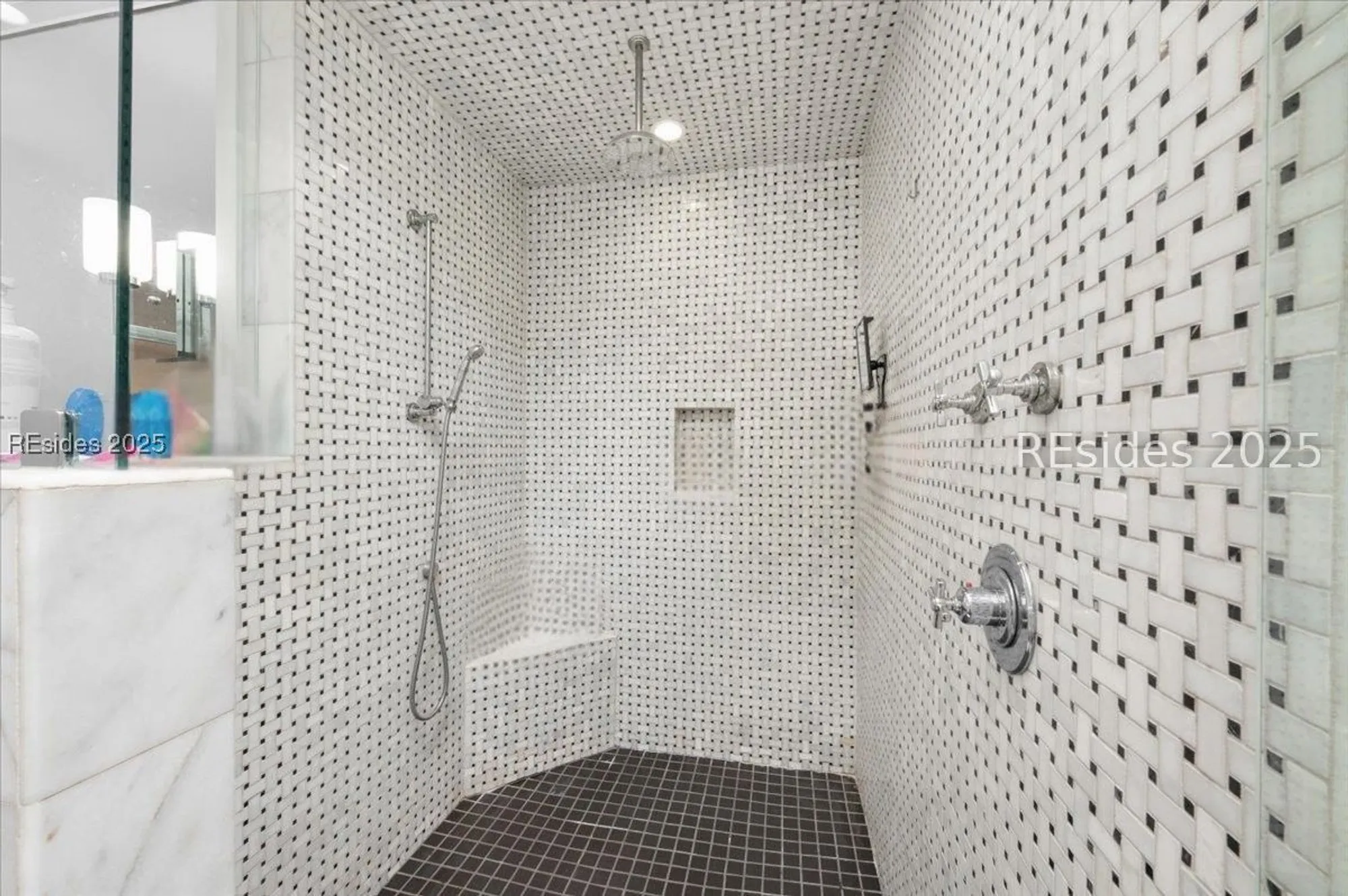 Property Slideshow image 27 of 49 | 24 china cockle ln, Hilton Head Island, SC, 29926