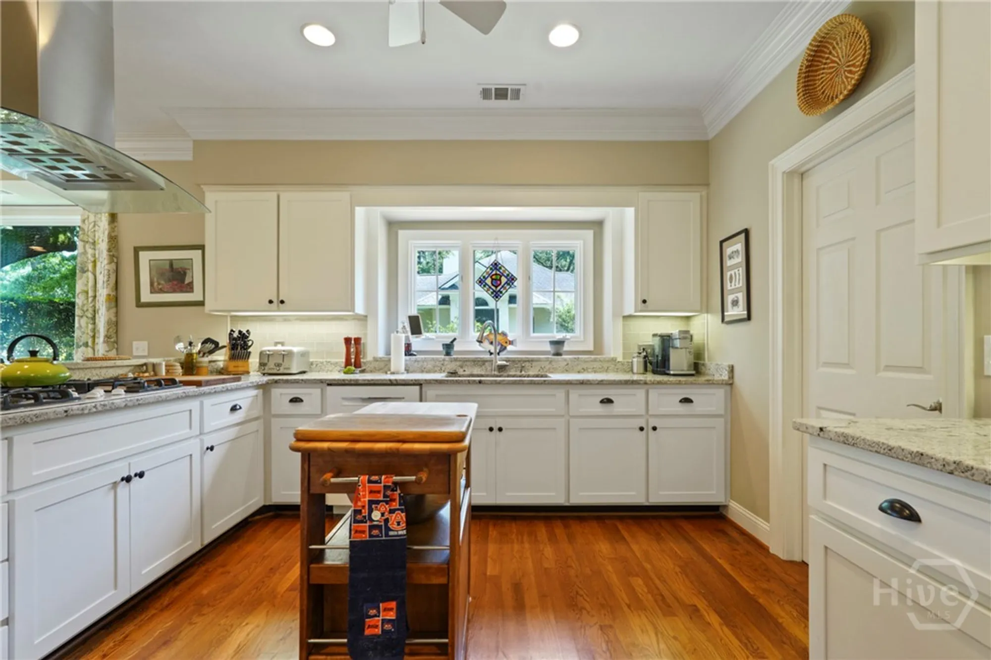 Property Slideshow image 16 of 49 | 36 shellwind dr, Savannah, GA, 31411