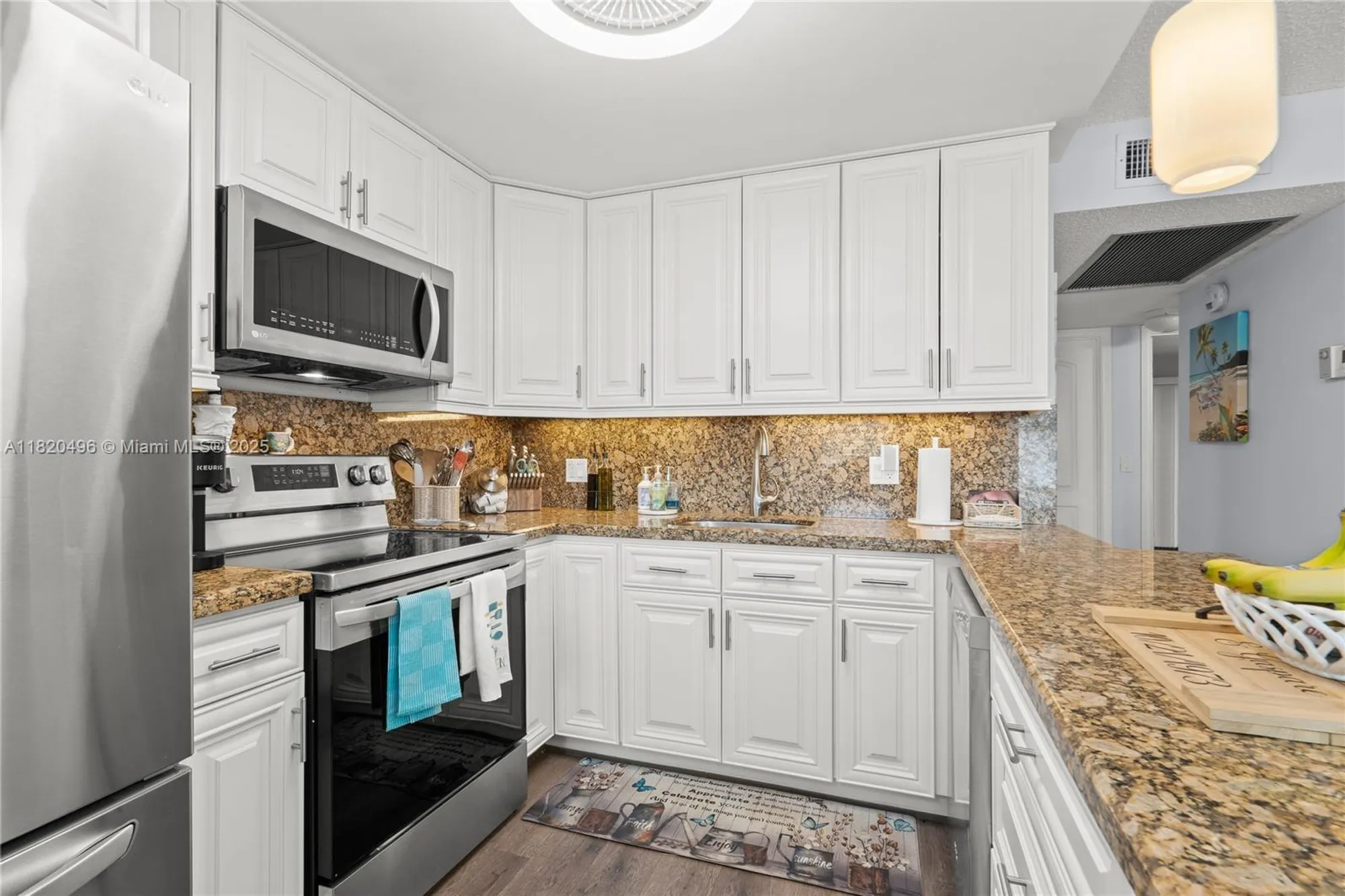 Property Slideshow image 6 of 18 | 3021 ellesmere b # 3021, Deerfield Beach, FL, 33442