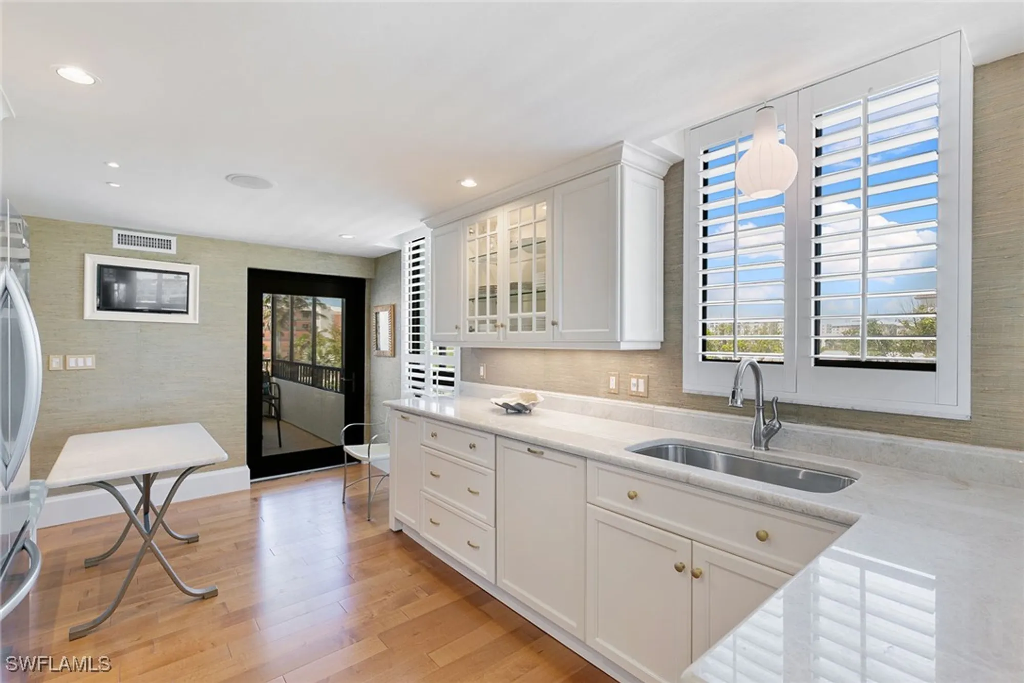 Property Slideshow image 29 of 49 | 2400 gulf shore blvd 305, Naples, FL, 34103
