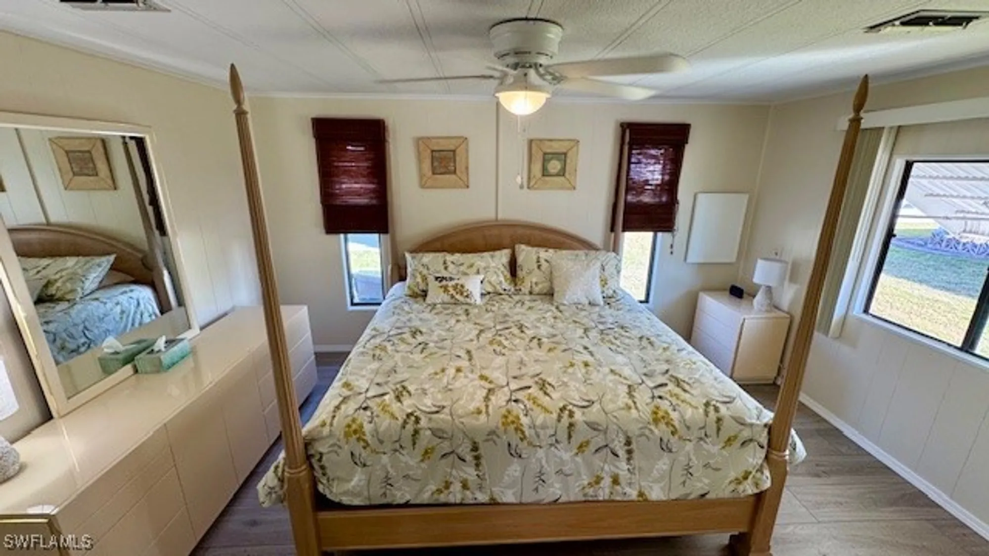 Property Slideshow image 10 of 47 | 5502 harbor ln, North Fort Myers, FL, 33917