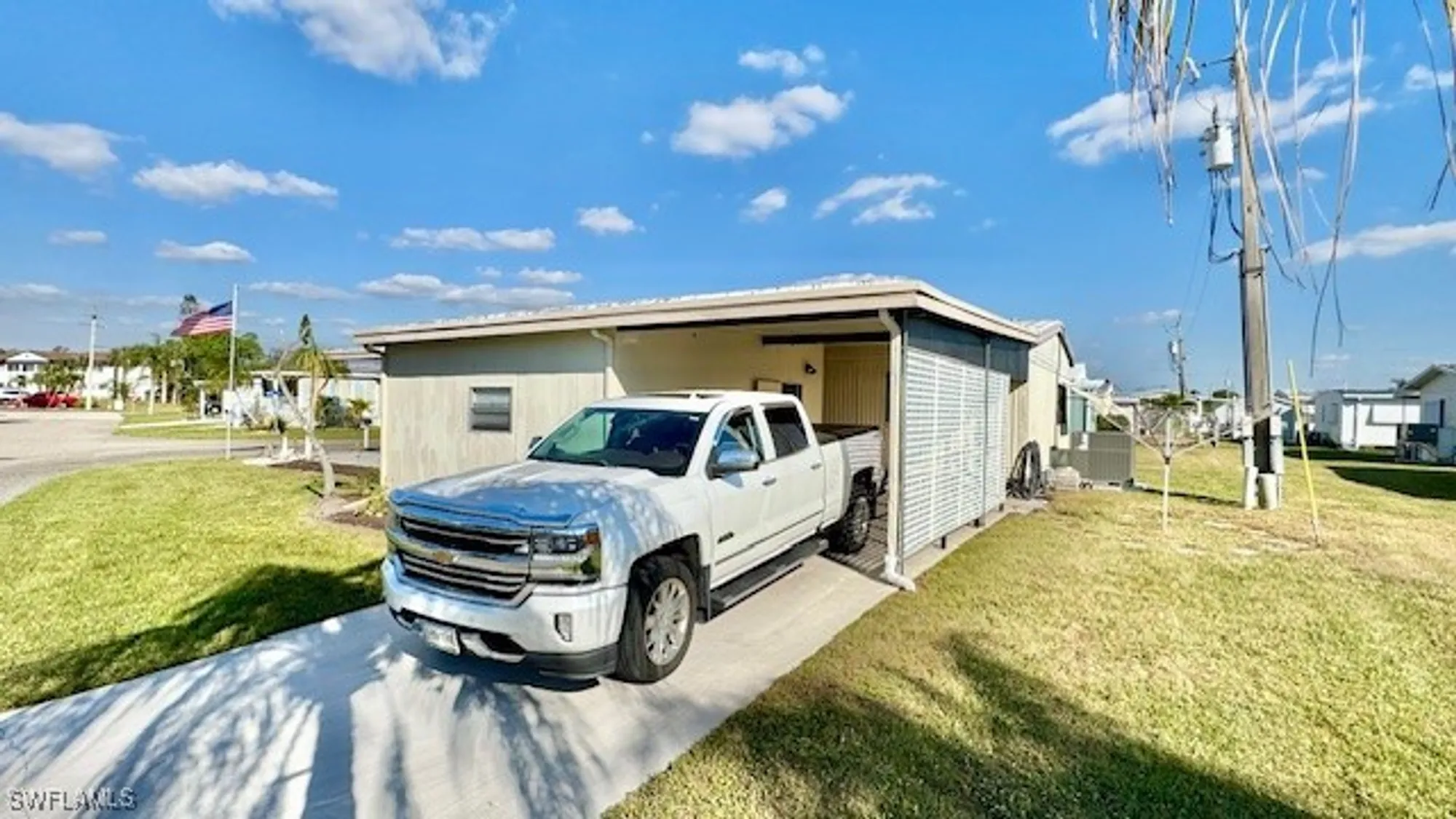 Property Slideshow image 27 of 47 | 5502 harbor ln, North Fort Myers, FL, 33917