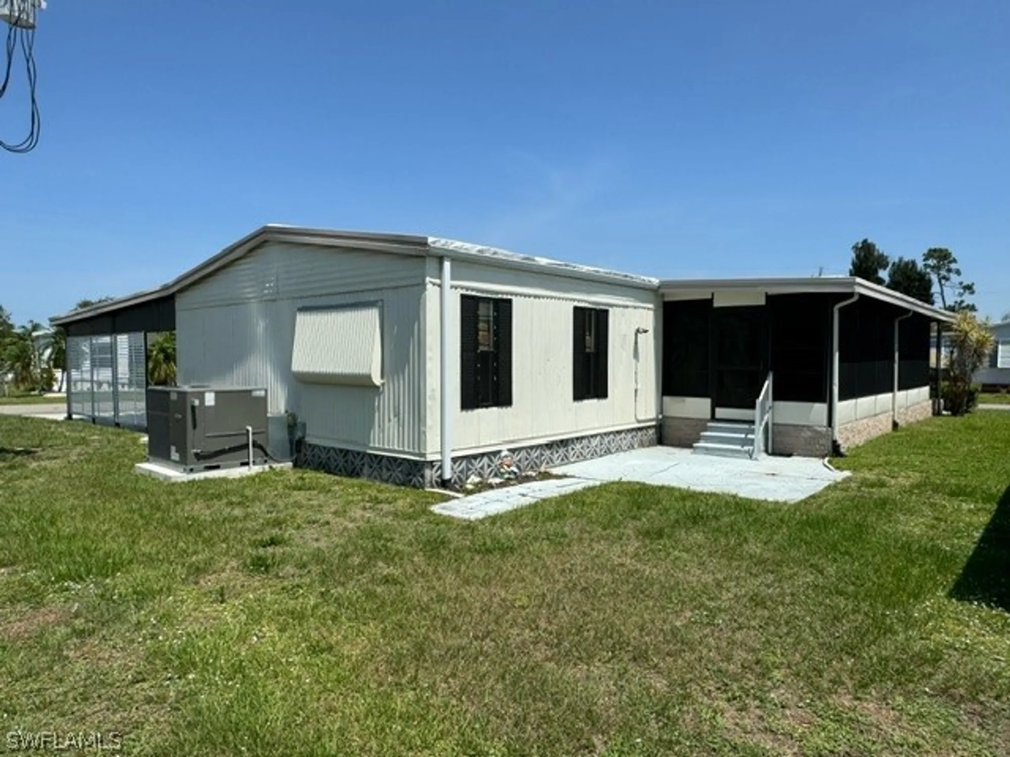 Property Slideshow image 29 of 47 | 5502 harbor ln, North Fort Myers, FL, 33917