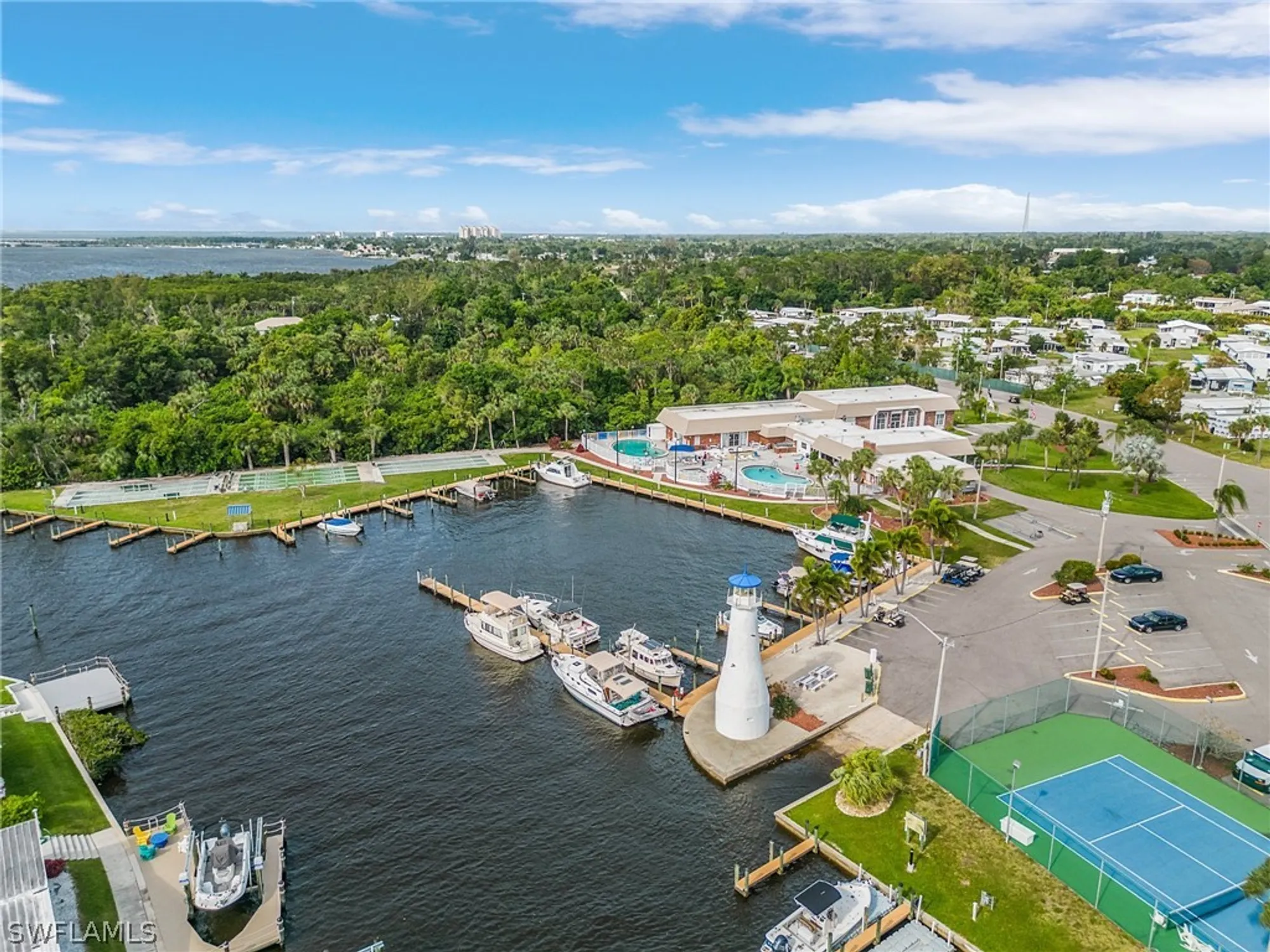 Property Slideshow image 33 of 47 | 5502 harbor ln, North Fort Myers, FL, 33917