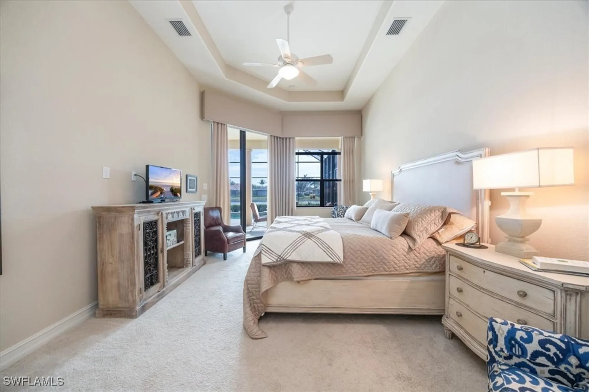 Property Slideshow image 11 of 25 | 6504 costa cir, Naples, FL, 34113