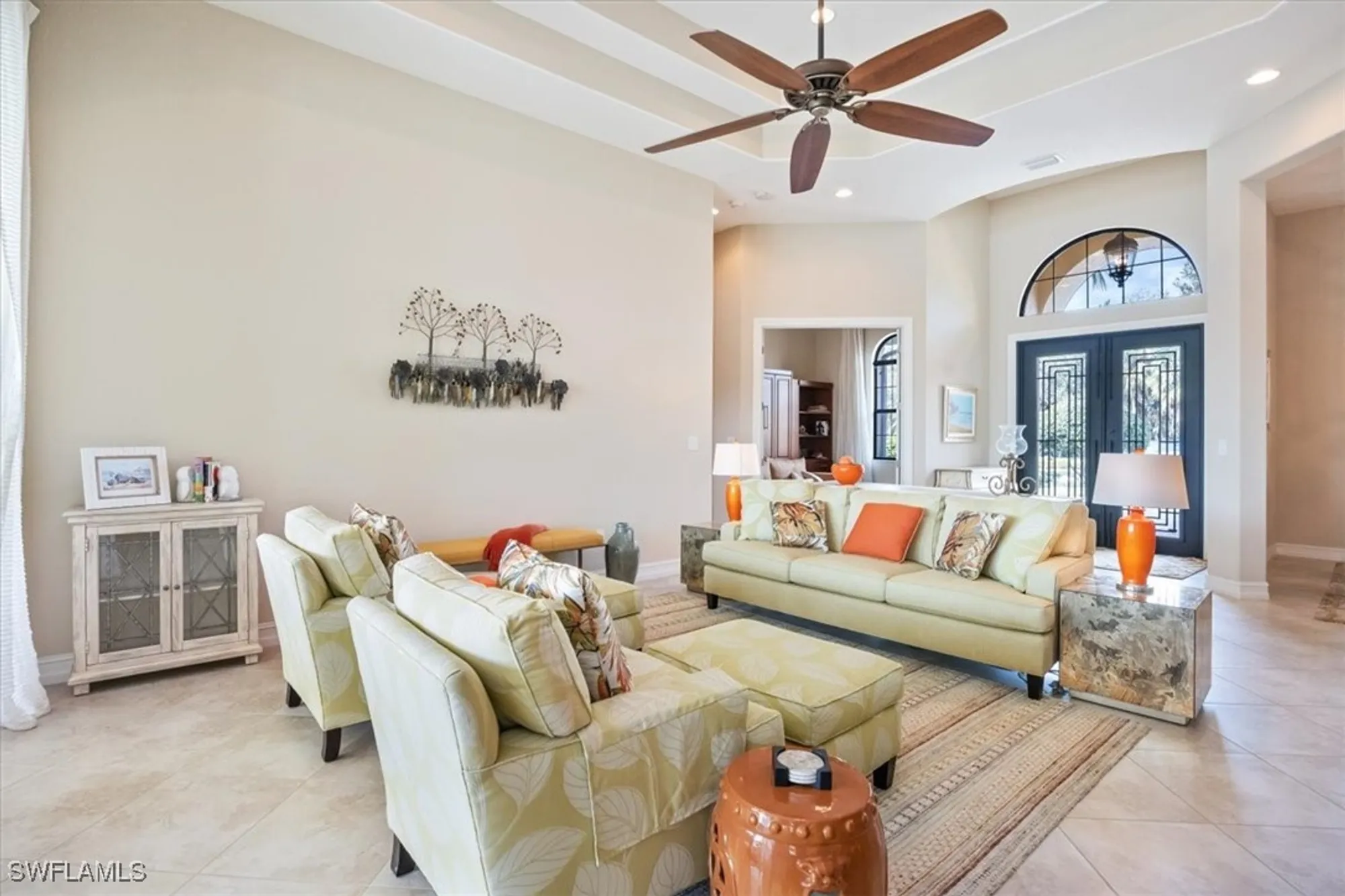Property Slideshow image 4 of 25 | 6504 costa cir, Naples, FL, 34113
