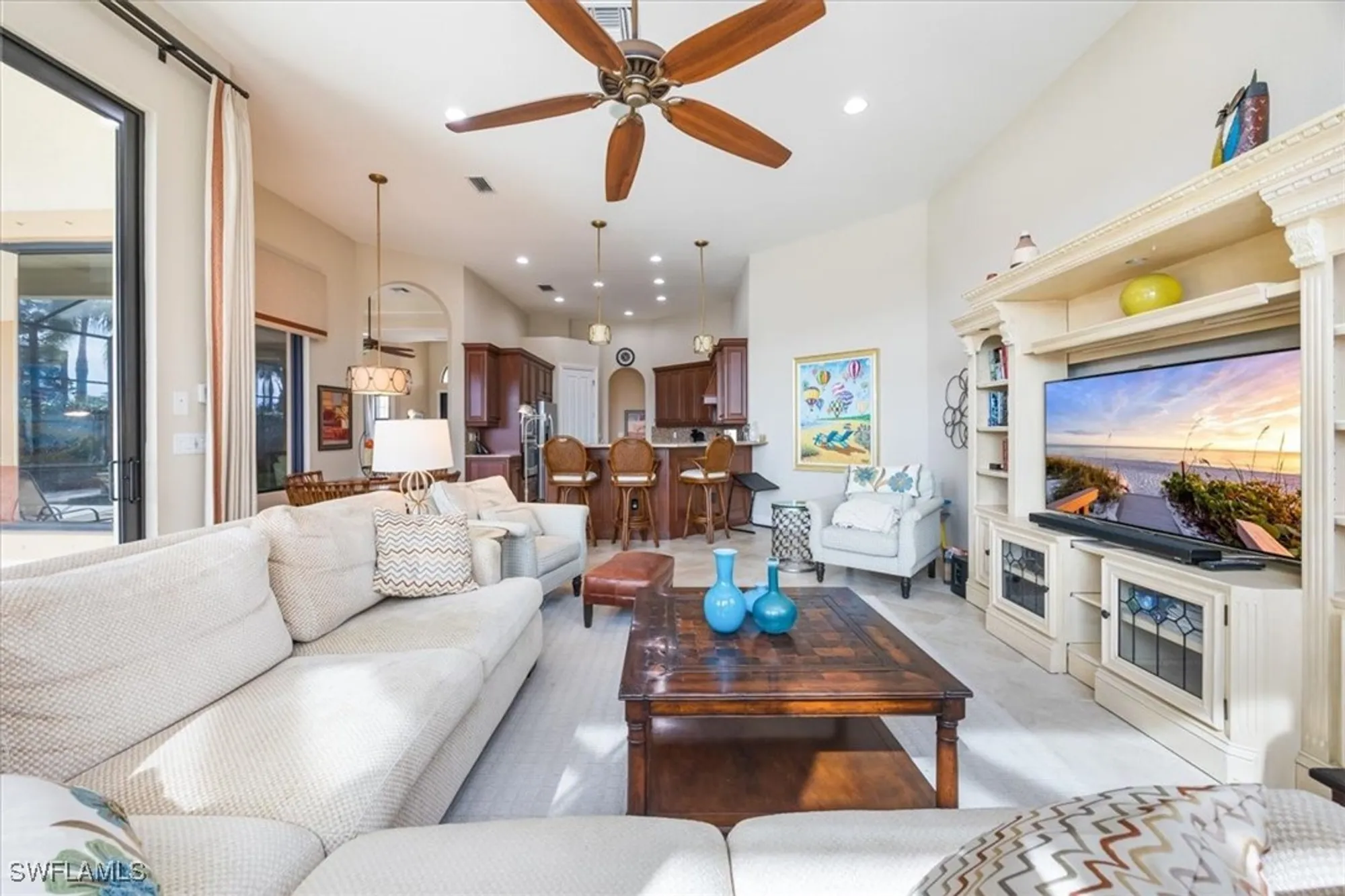 Property Slideshow image 9 of 25 | 6504 costa cir, Naples, FL, 34113