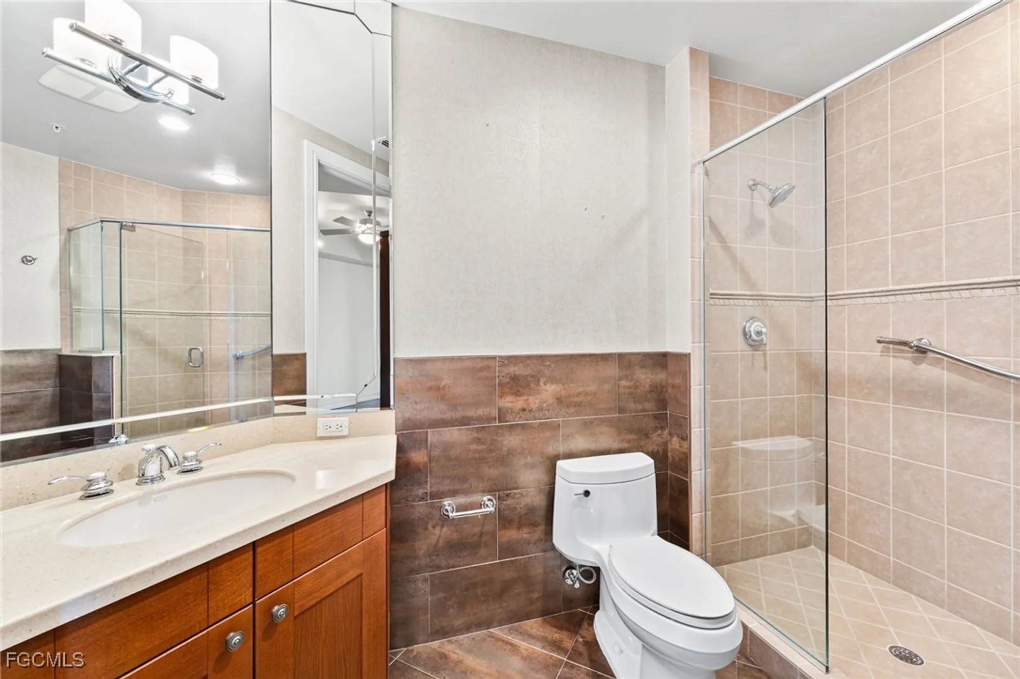Property Slideshow image 26 of 50 | 14270 royal harbour ct 323, Fort Myers, FL, 33908