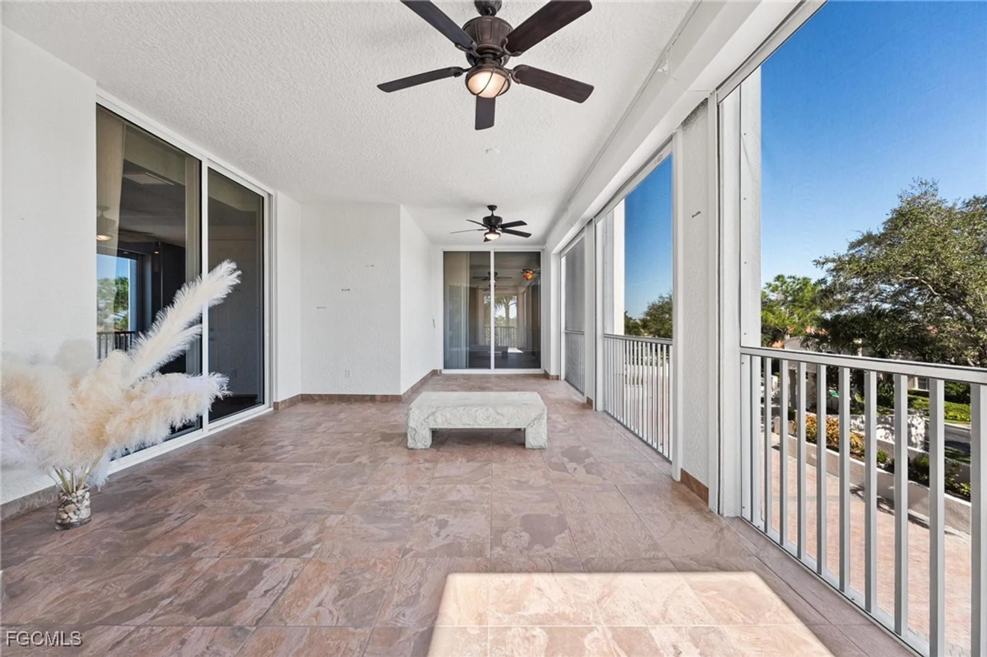 Property Slideshow image 27 of 50 | 14270 royal harbour ct 323, Fort Myers, FL, 33908
