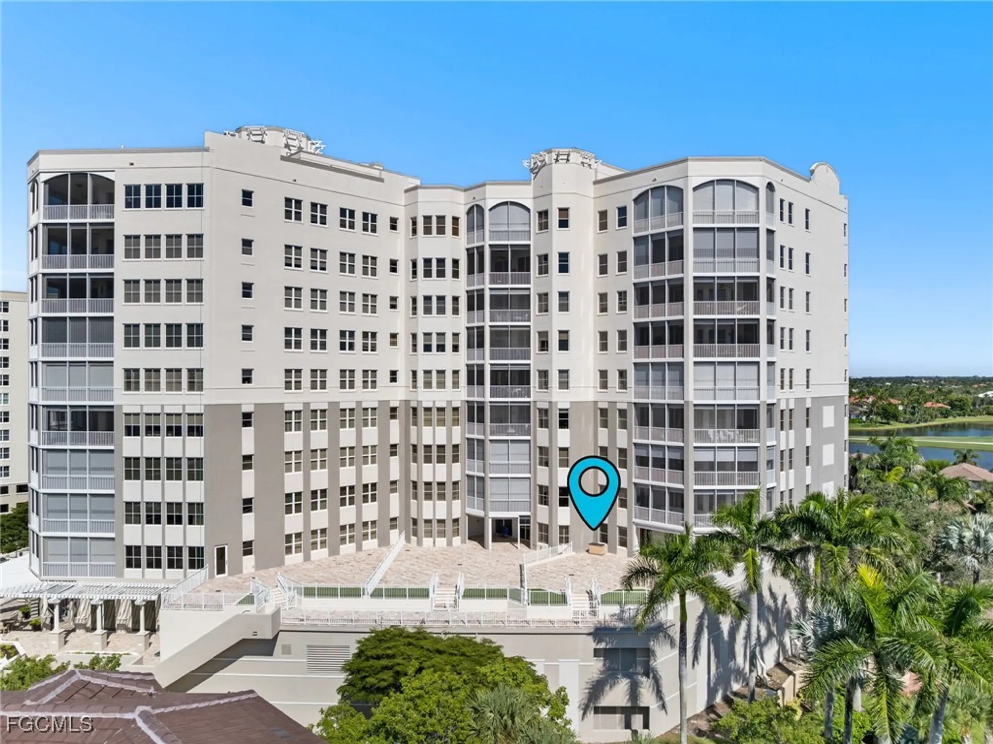 Property Slideshow image 2 of 50 | 14270 royal harbour ct 323, Fort Myers, FL, 33908