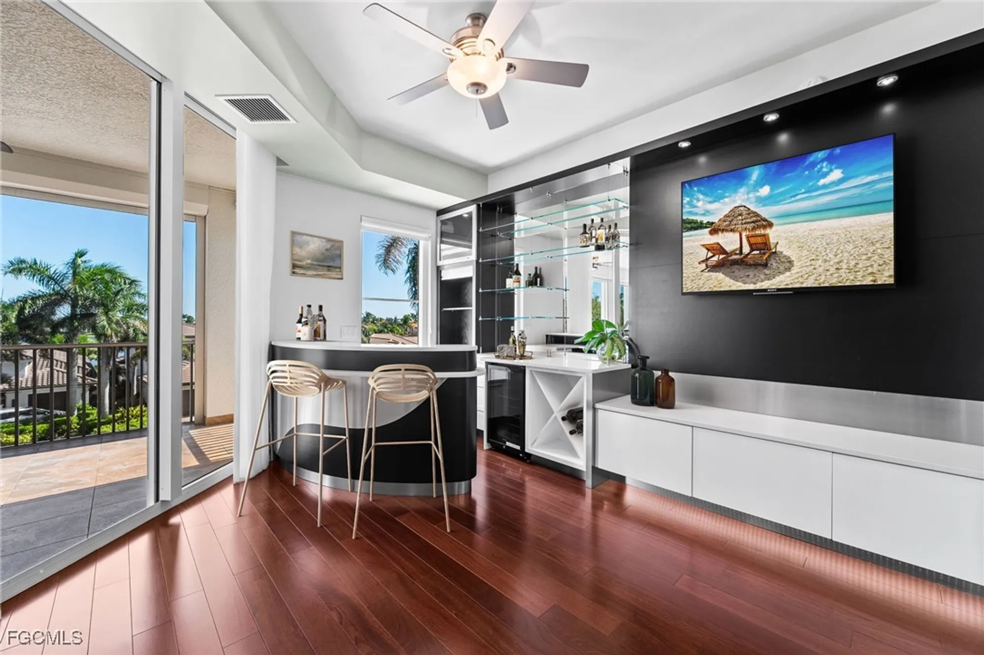 Property Slideshow image 20 of 50 | 14270 royal harbour ct 323, Fort Myers, FL, 33908